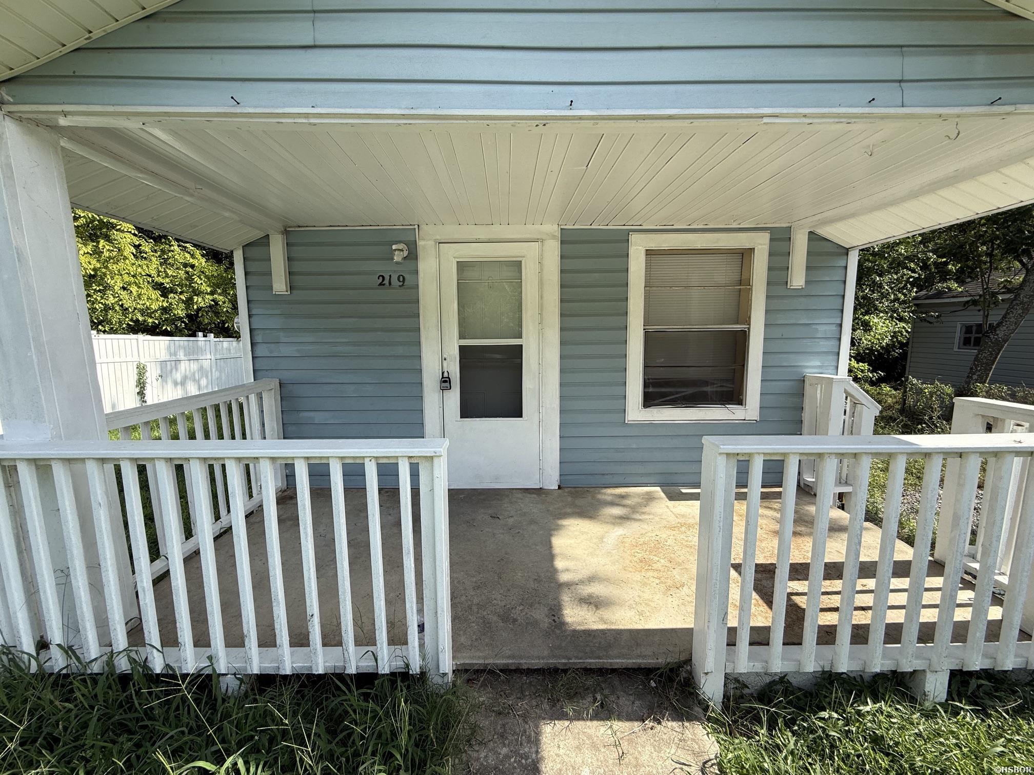 219 Wood Street Property Photo 4