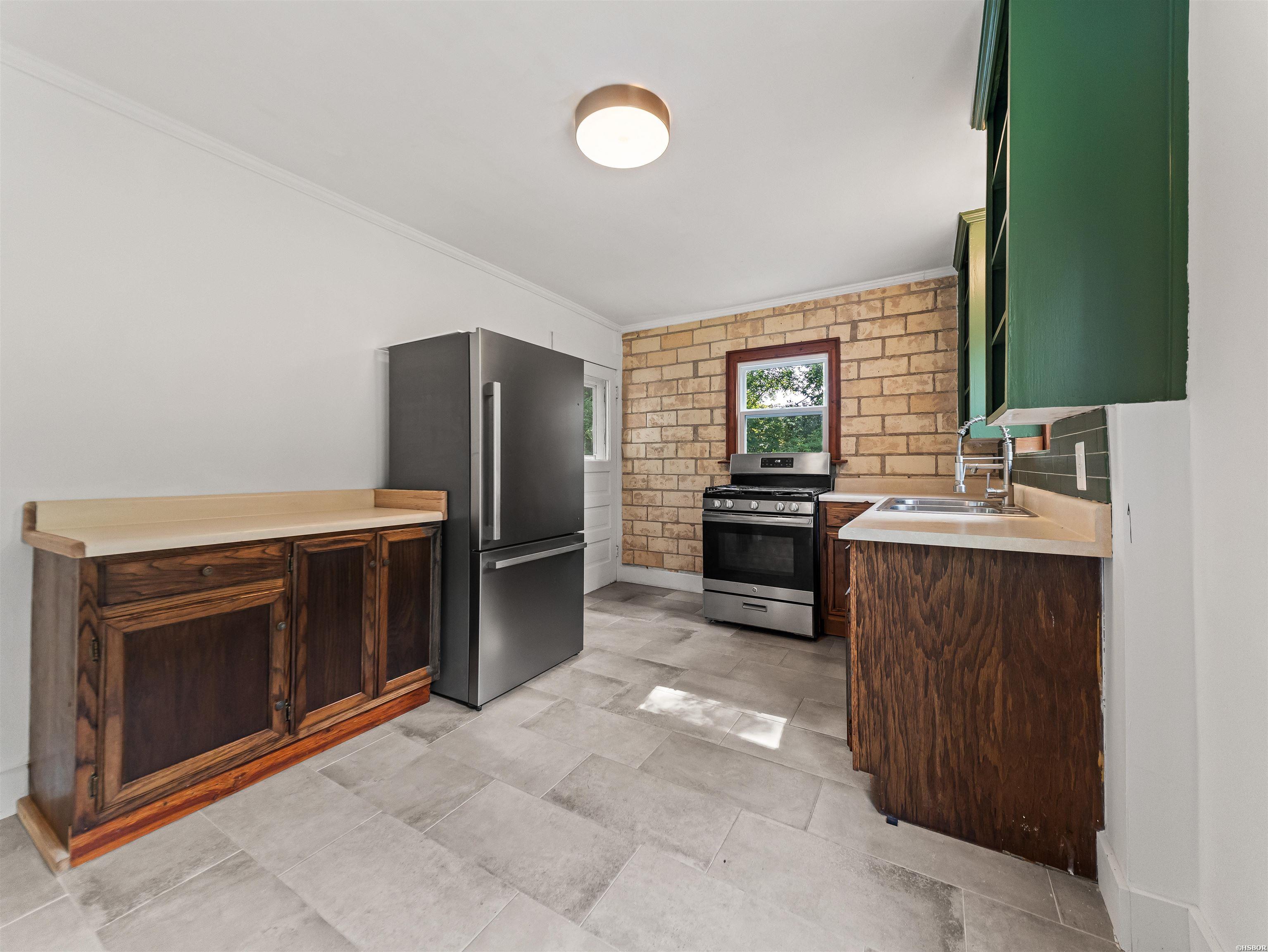 111 Greenway Street Property Photo 14