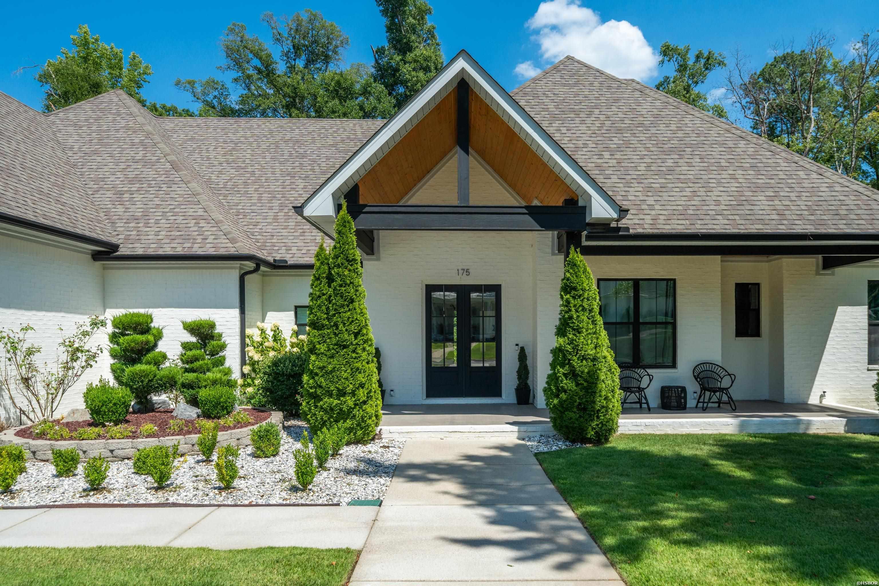 175 Breckling Circle Property Photo 3