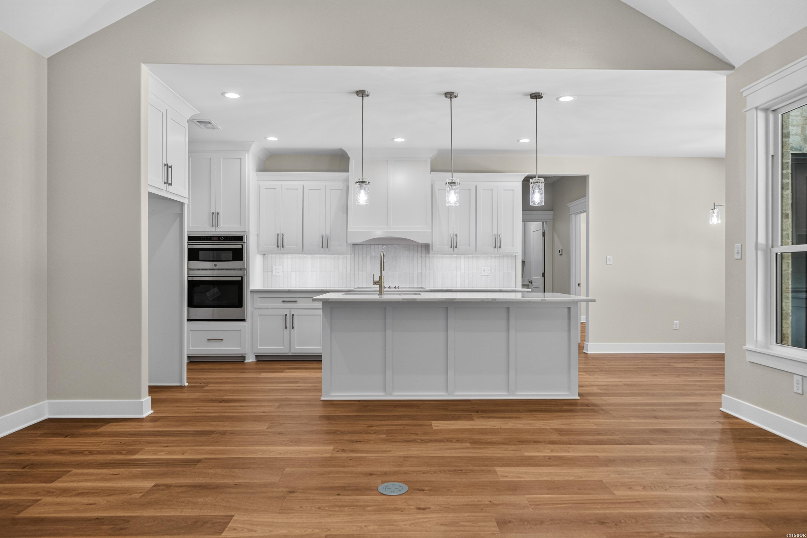 123 Elcano Property Photo 13