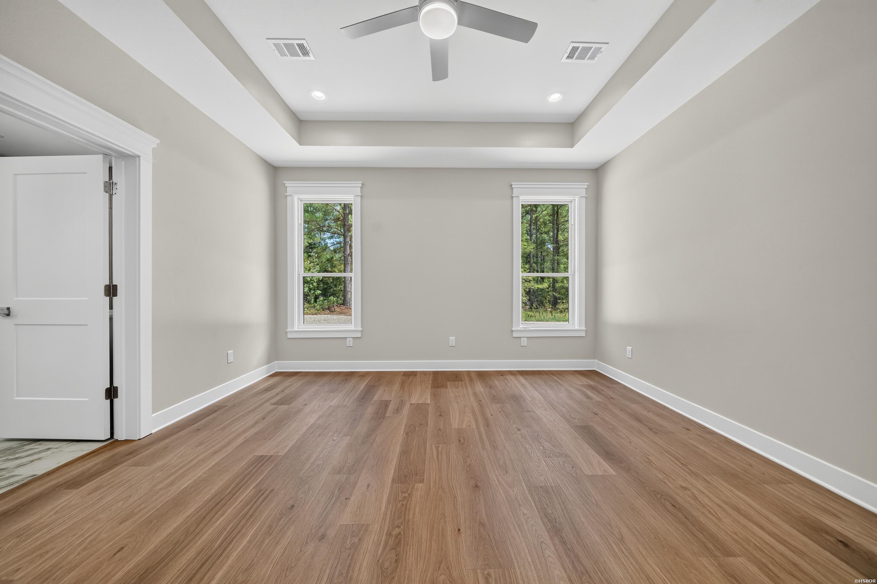 123 Elcano Property Photo 27