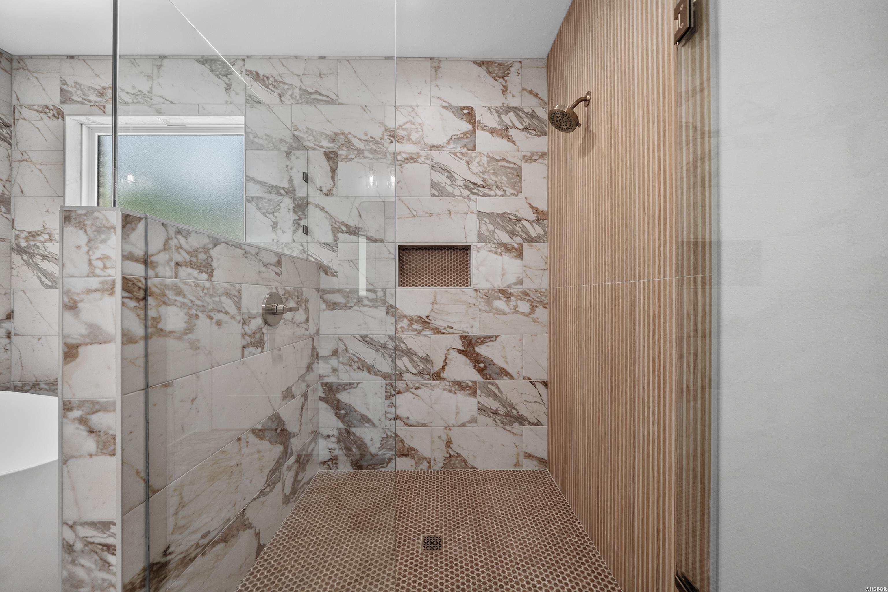 123 Elcano Property Photo 32