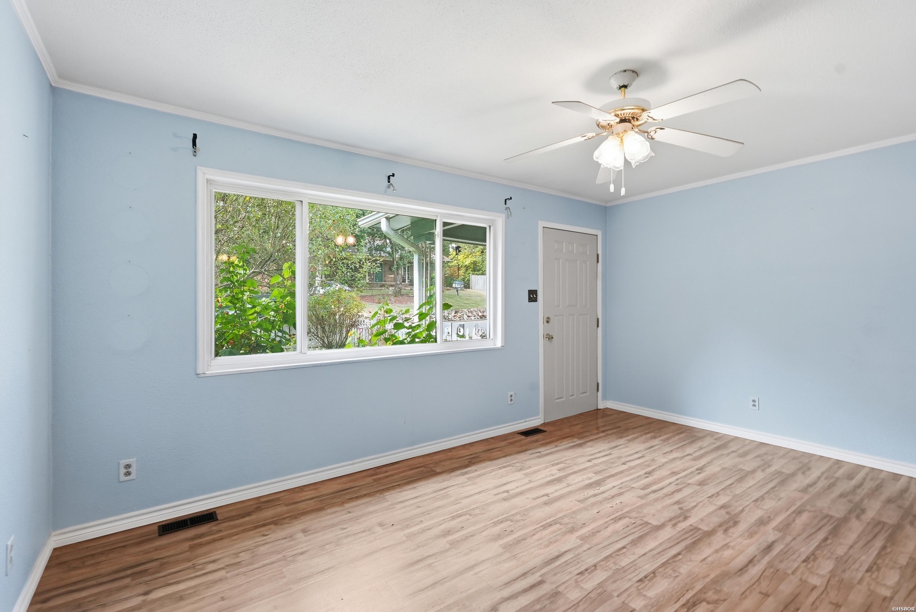 406 Cottonwood Street Property Photo 4
