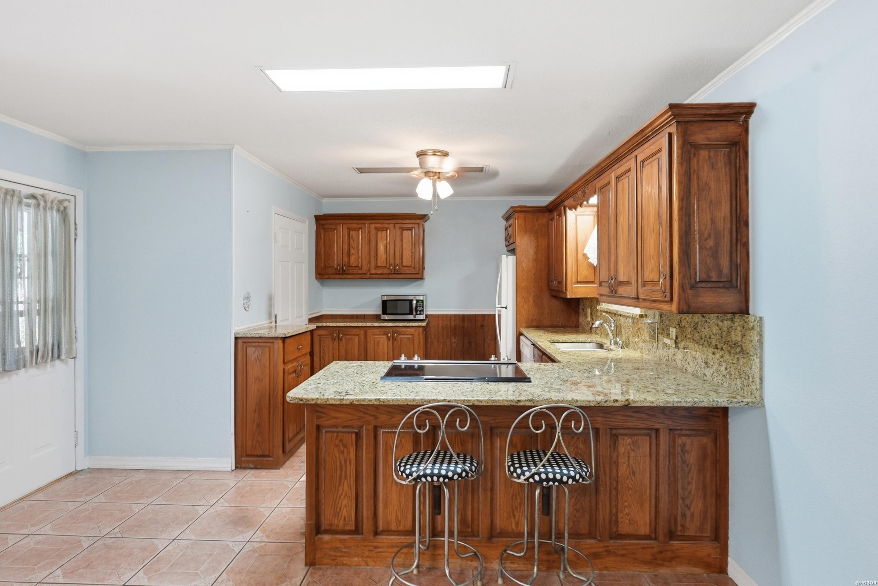406 Cottonwood Street Property Photo 11