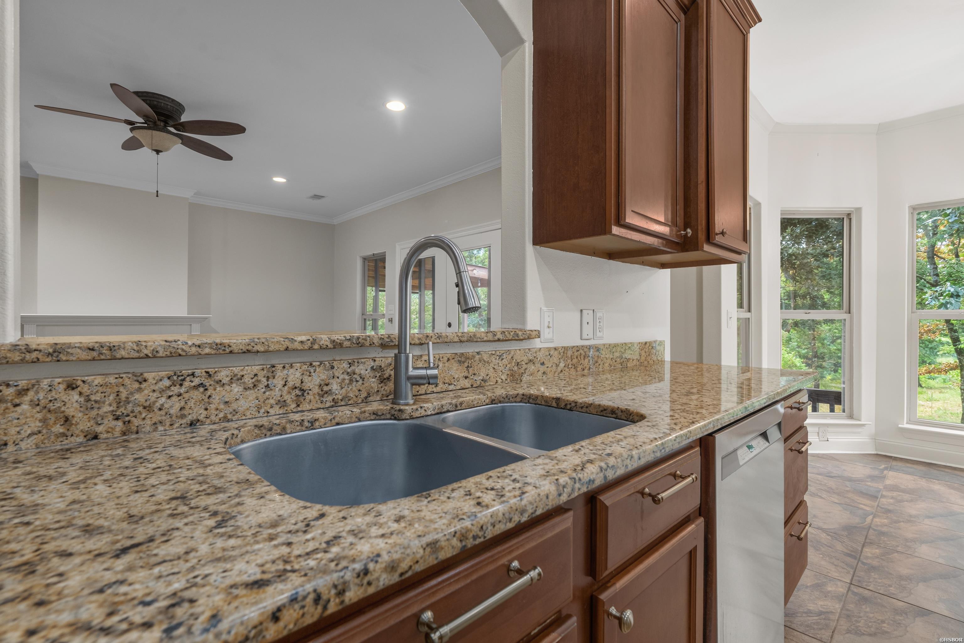 137 Enchanted Cove Property Photo 24