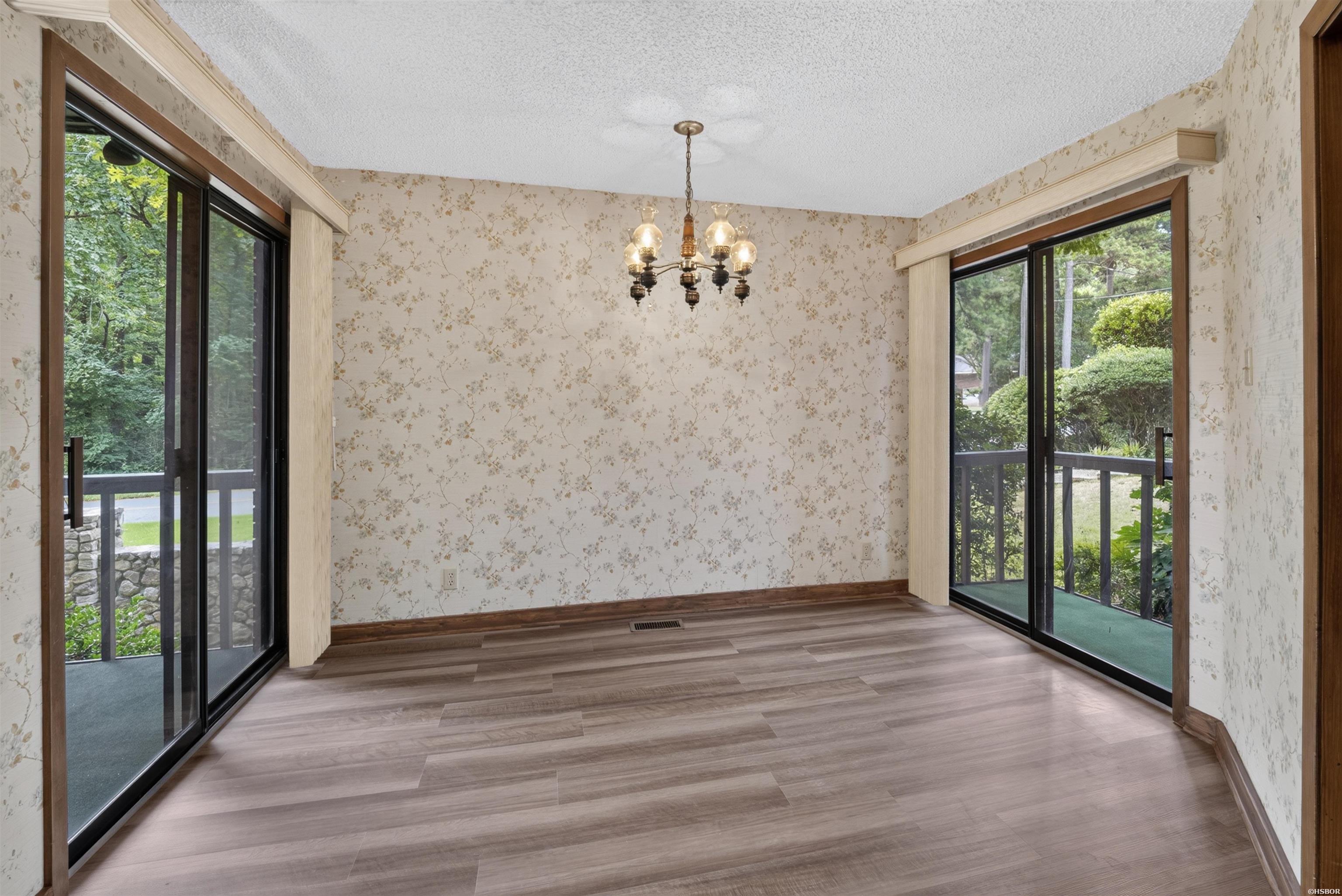 2315 Lakeshore Drive Property Photo 6