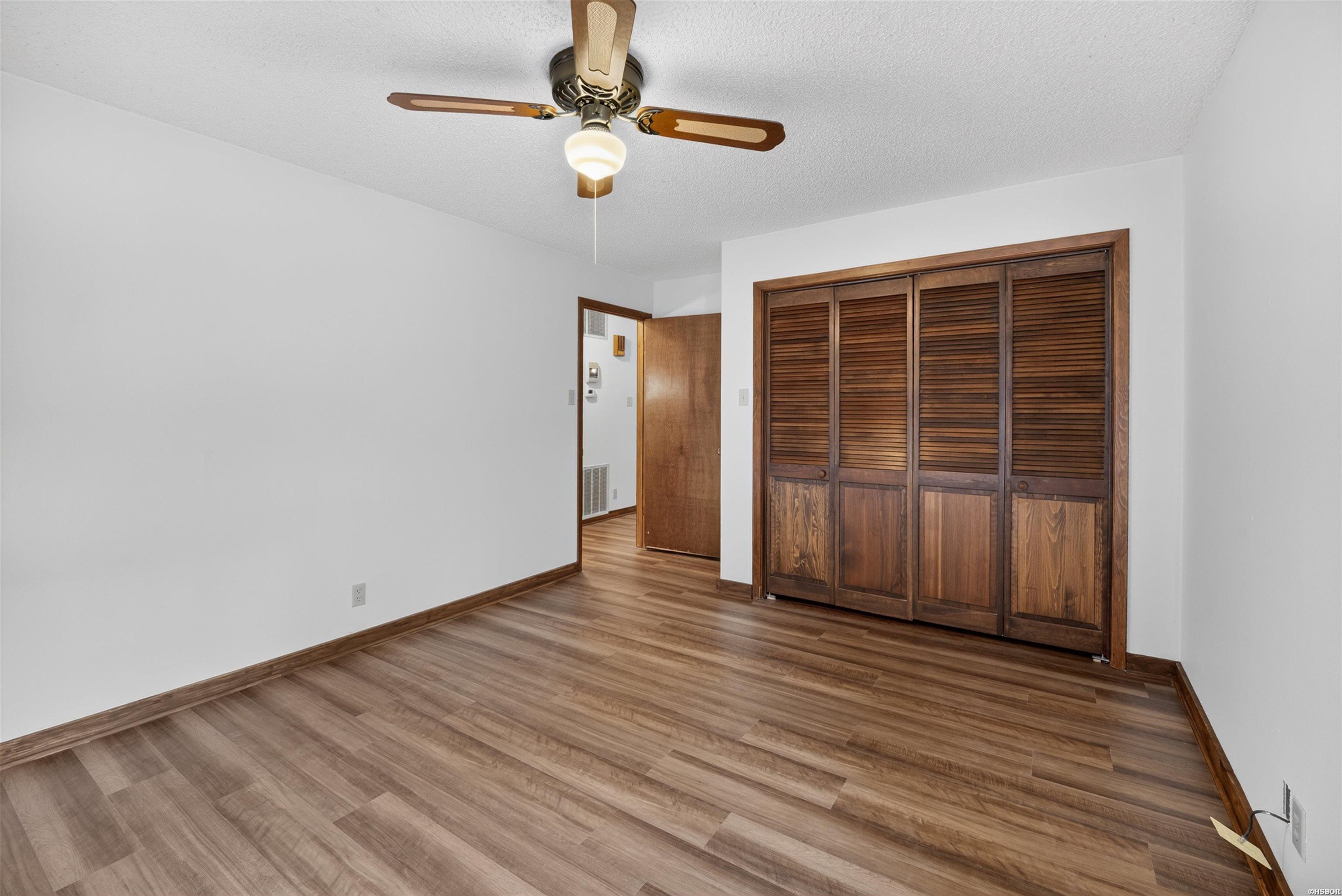 2315 Lakeshore Drive Property Photo 13