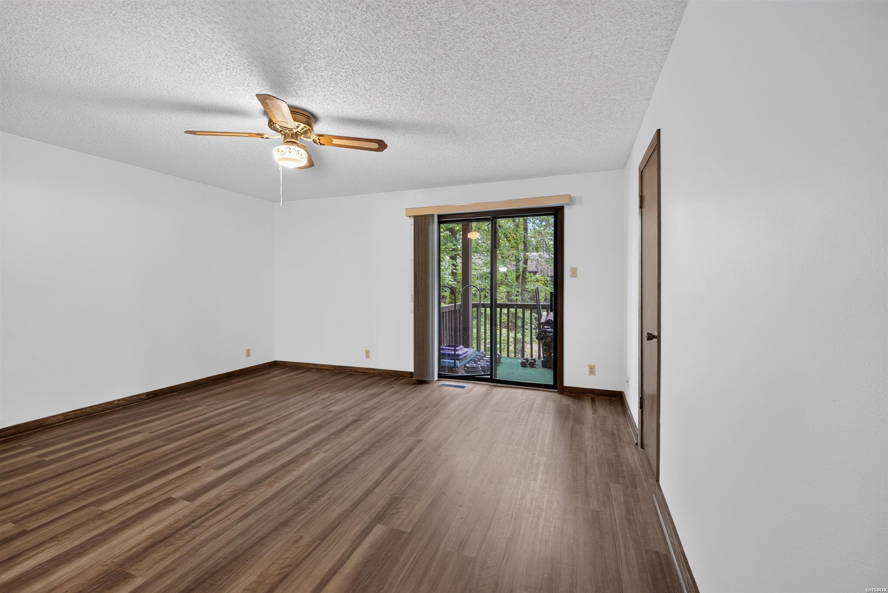 2315 Lakeshore Drive Property Photo 14