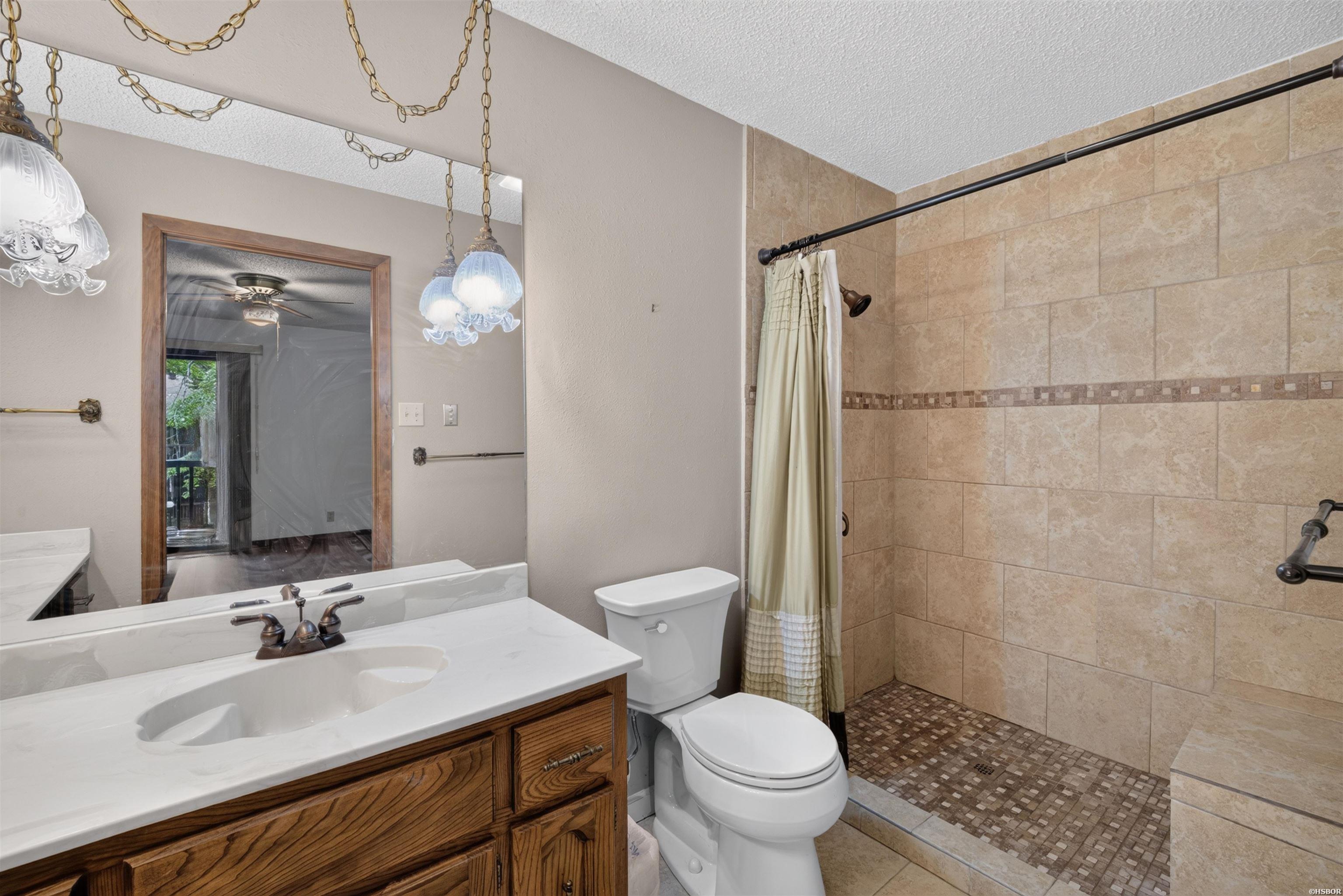 2315 Lakeshore Drive Property Photo 16