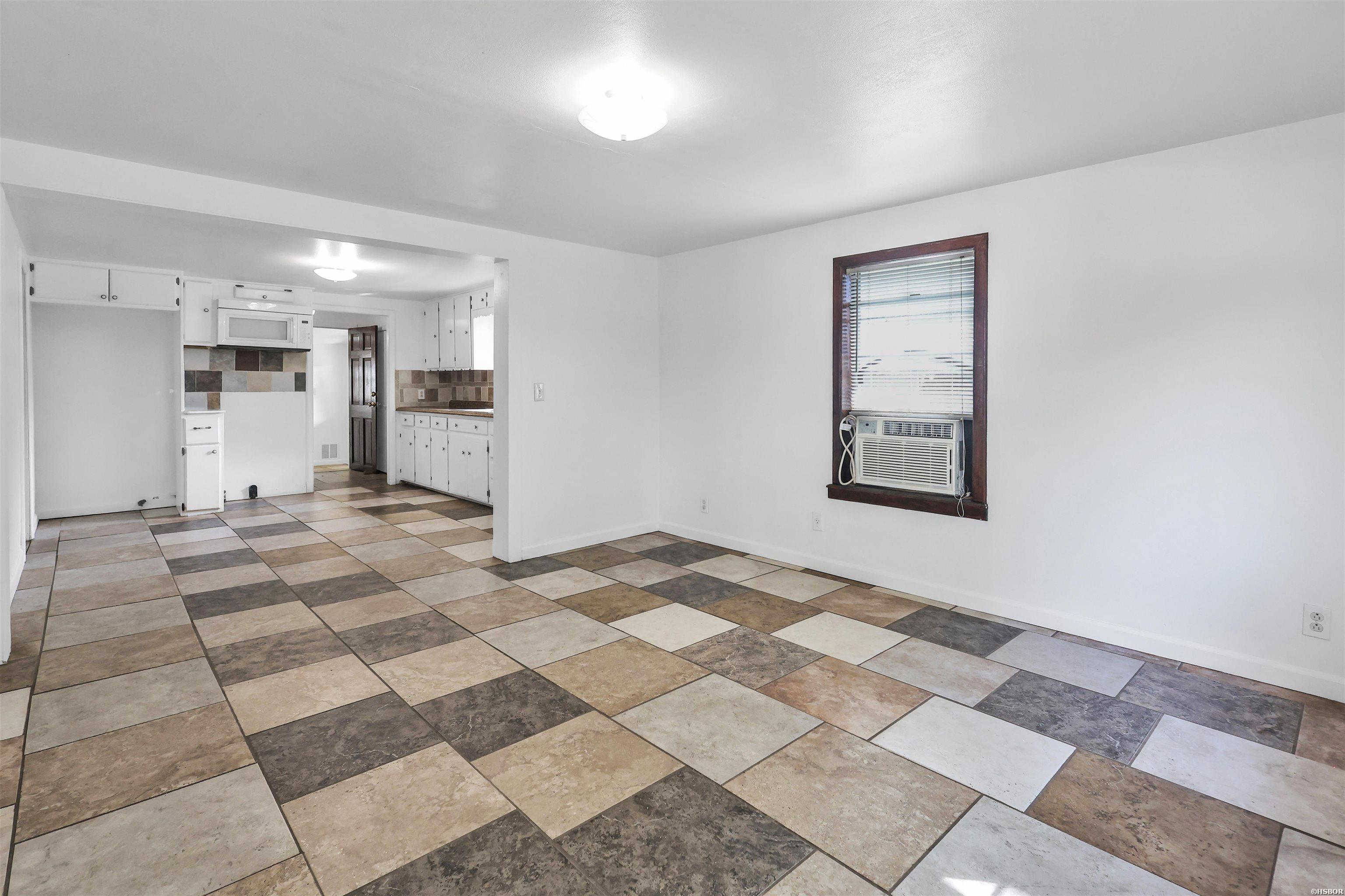 735 S 6th Street Property Photo 12
