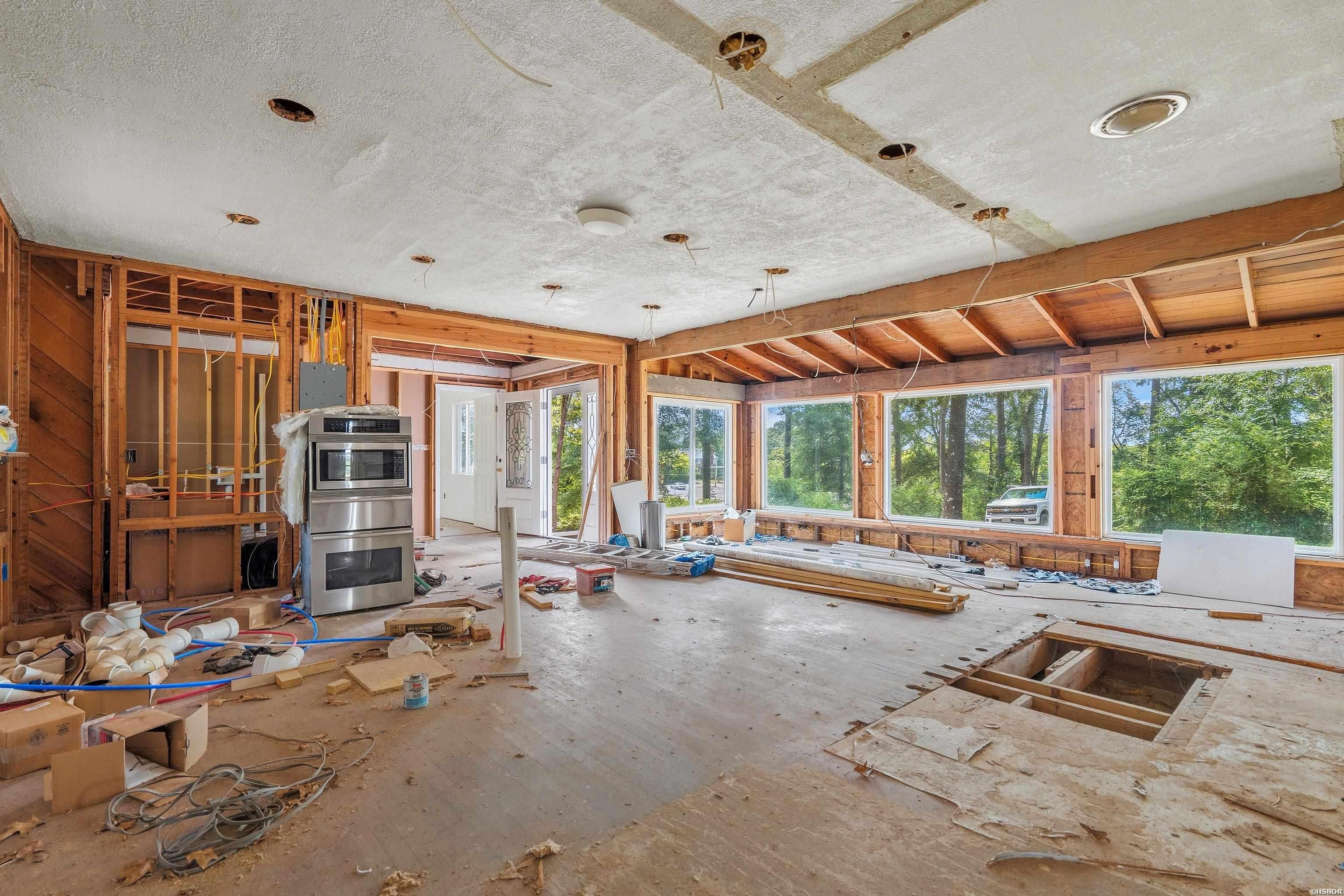 209 Avery Street Property Photo 6