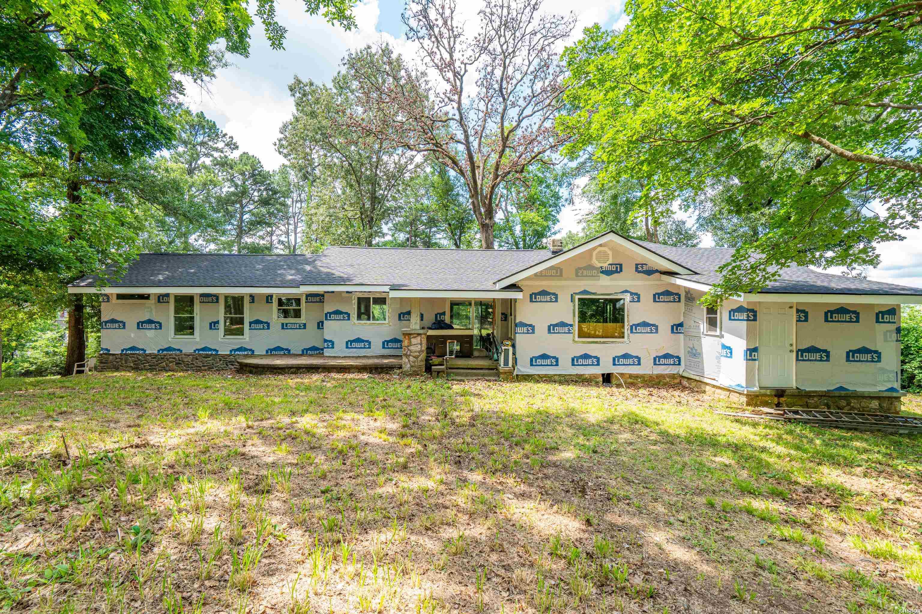 209 Avery Street Property Photo 13