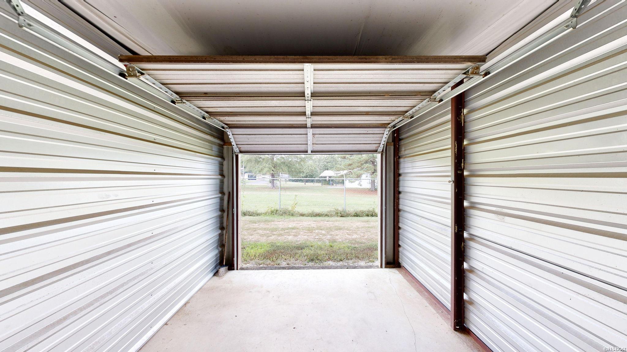 2570 Highway 7 Property Photo 3