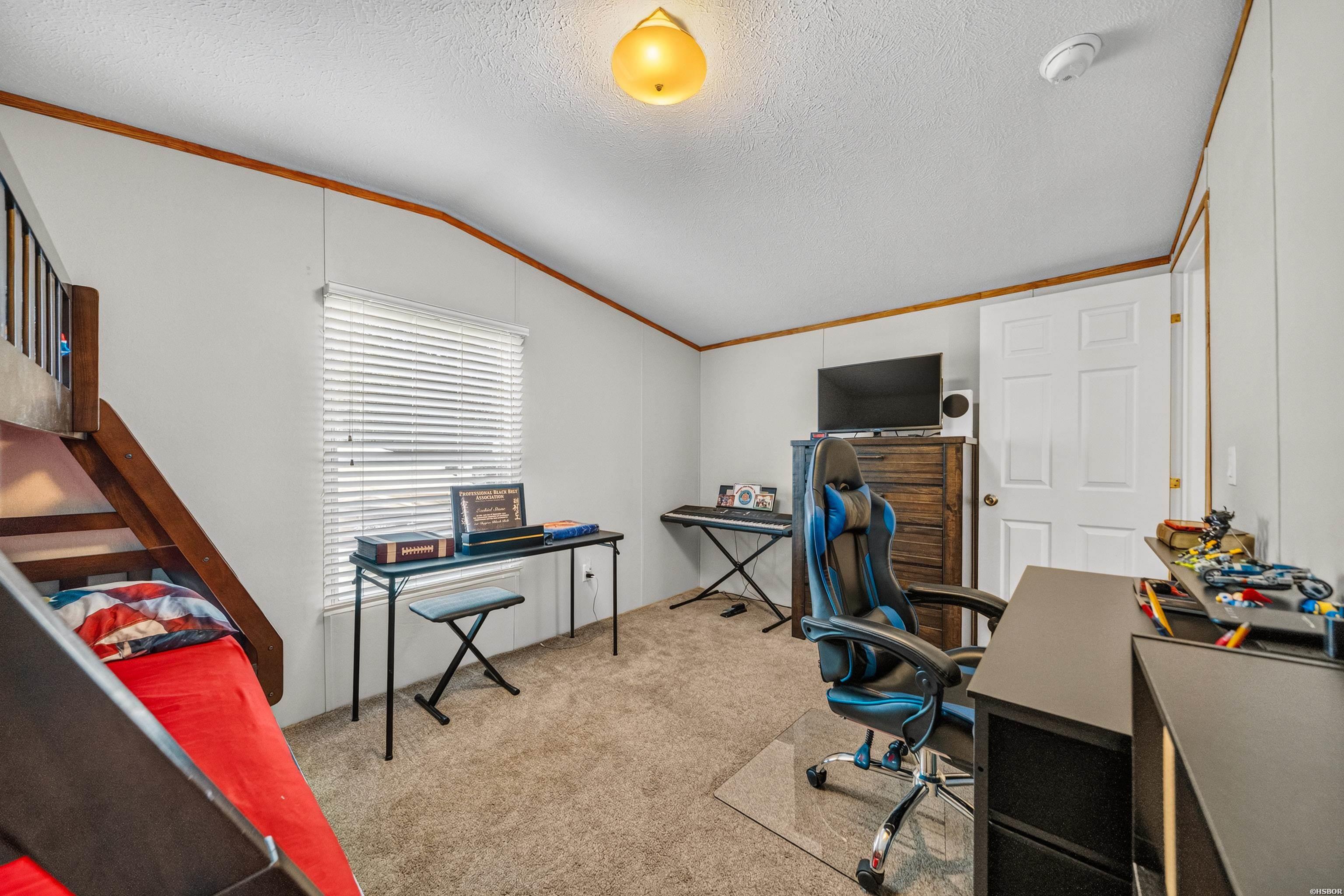 129 Ebony Way Property Photo 3