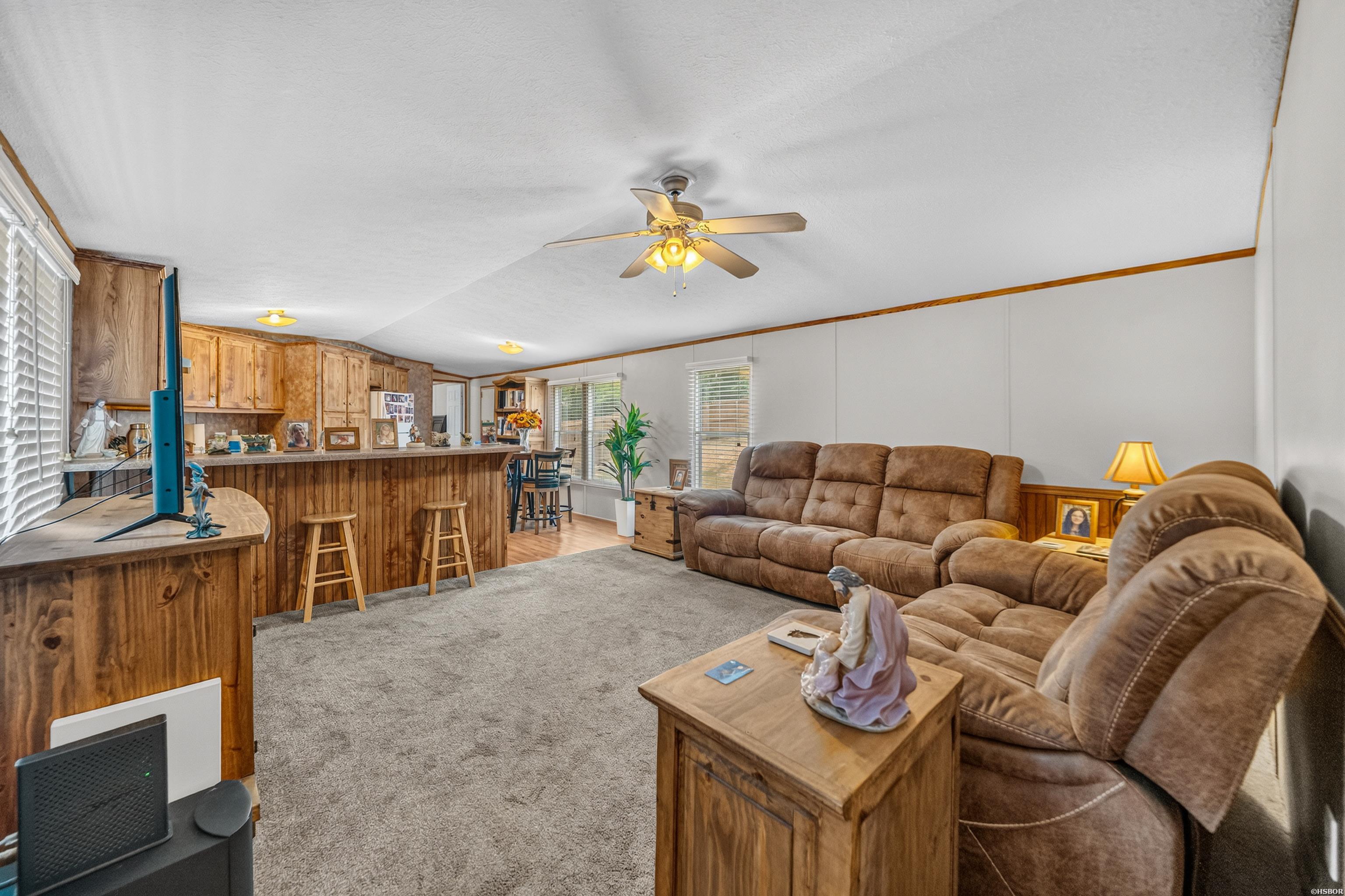 129 Ebony Way Property Photo 8