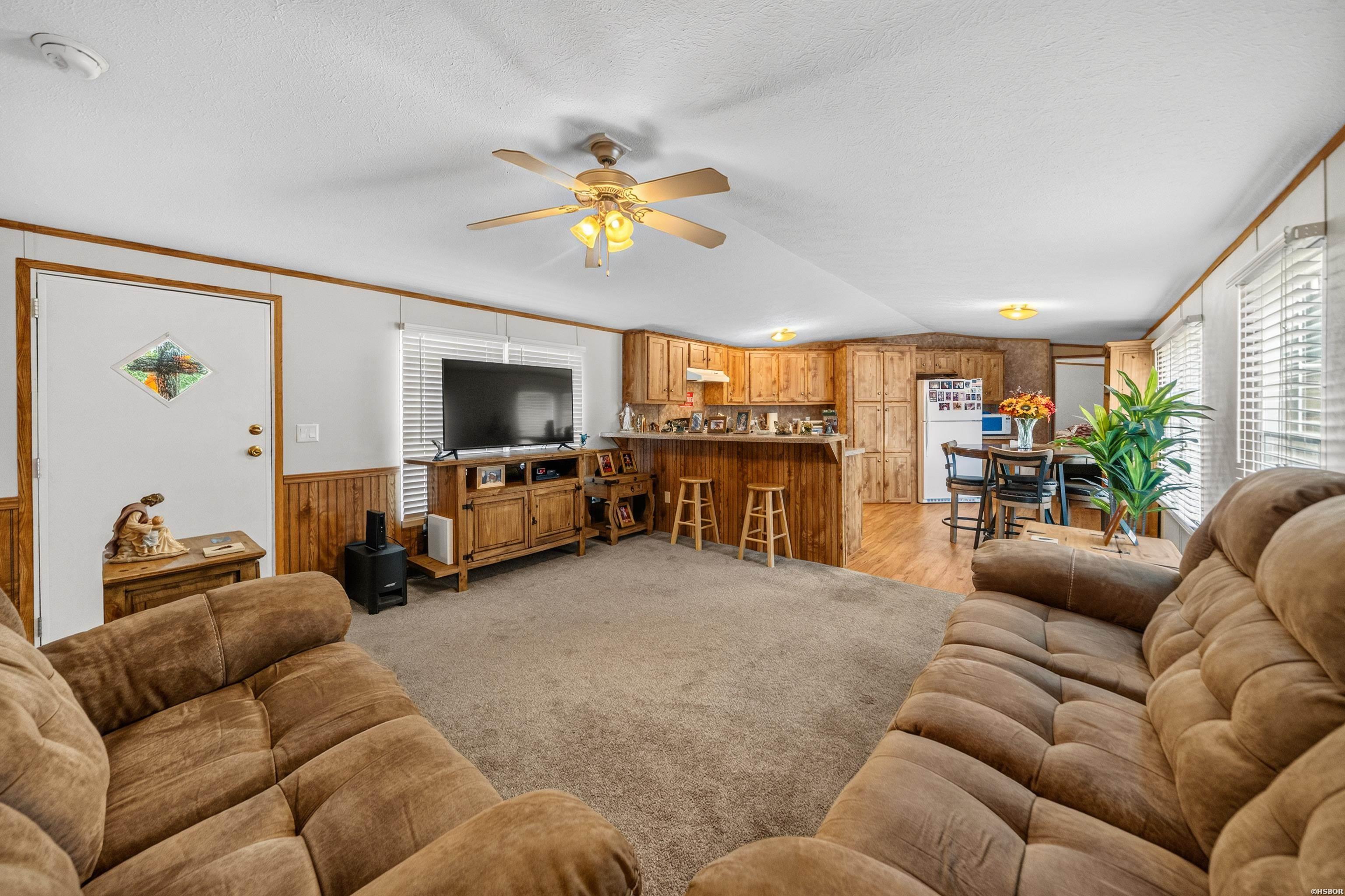 129 Ebony Way Property Photo 9
