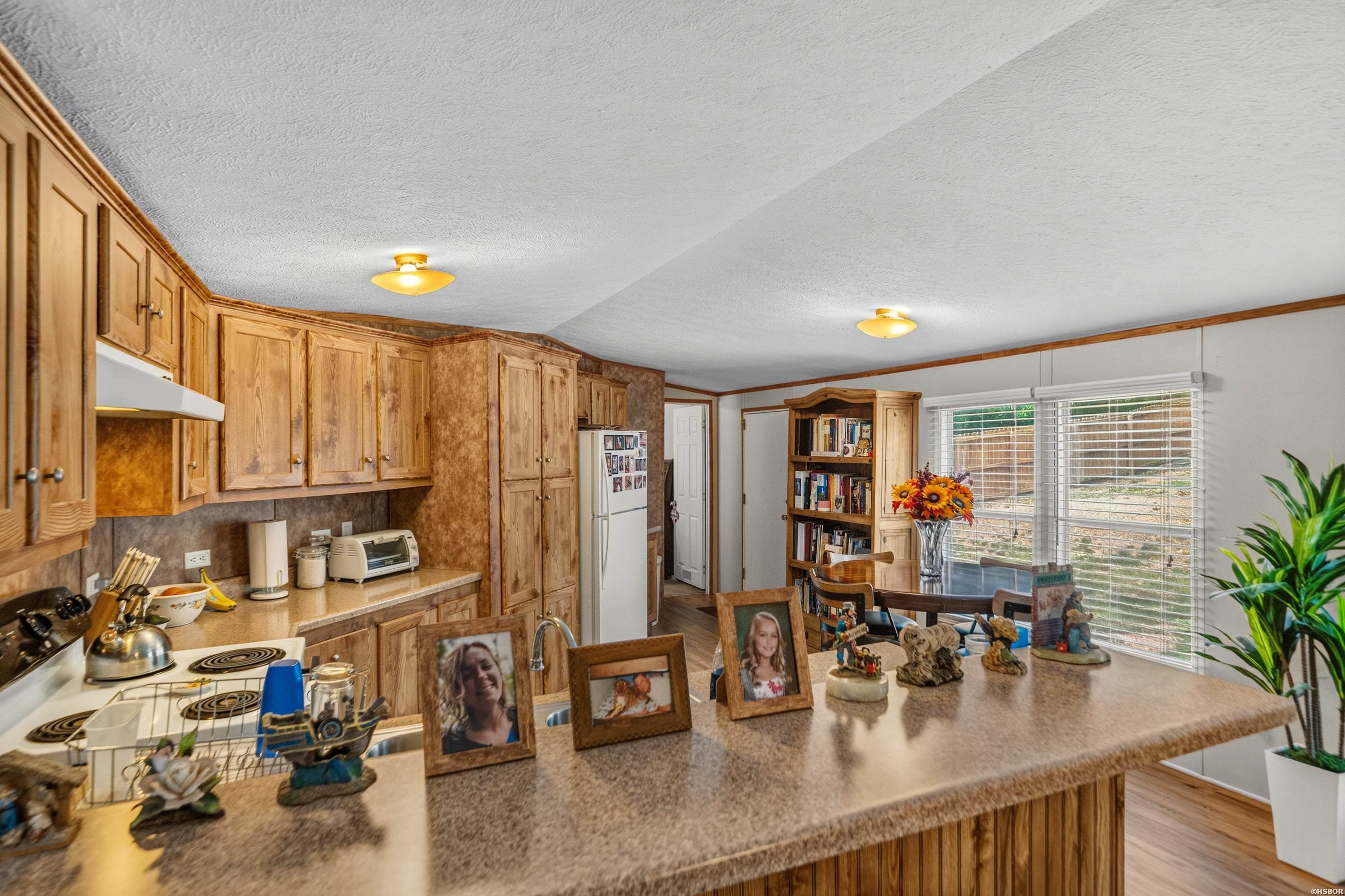 129 Ebony Way Property Photo 12