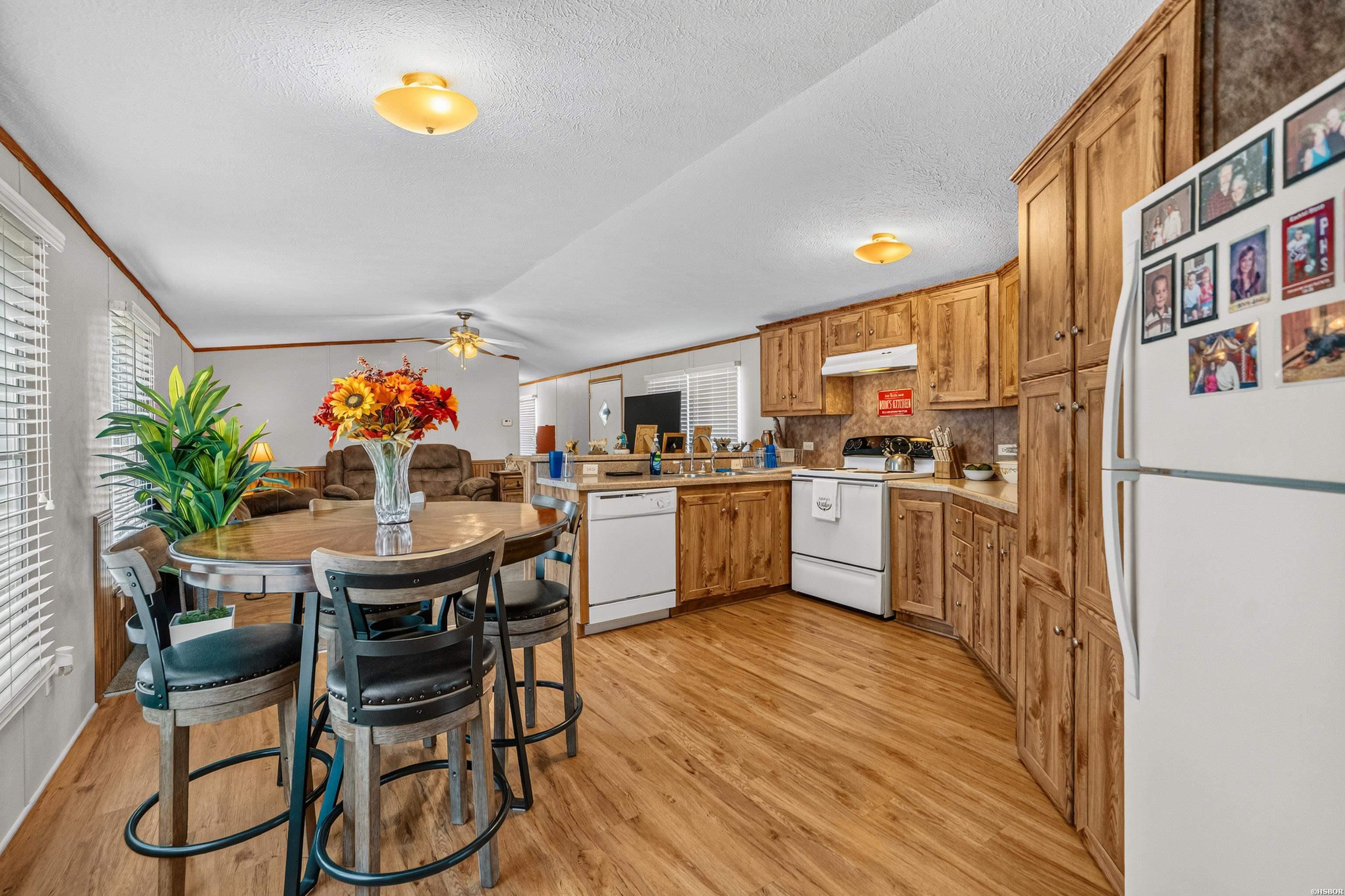 129 Ebony Way Property Photo 14