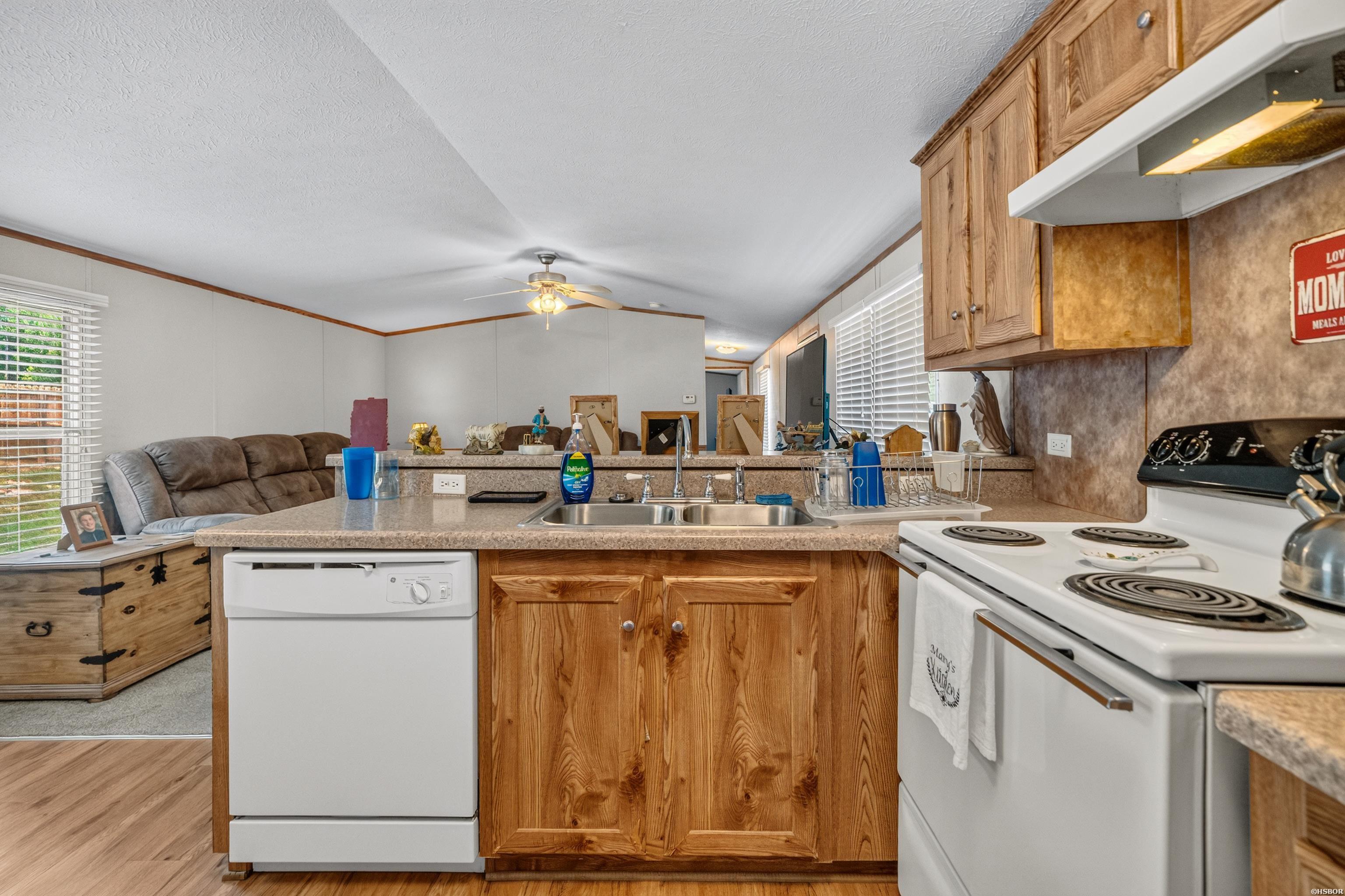129 Ebony Way Property Photo 15