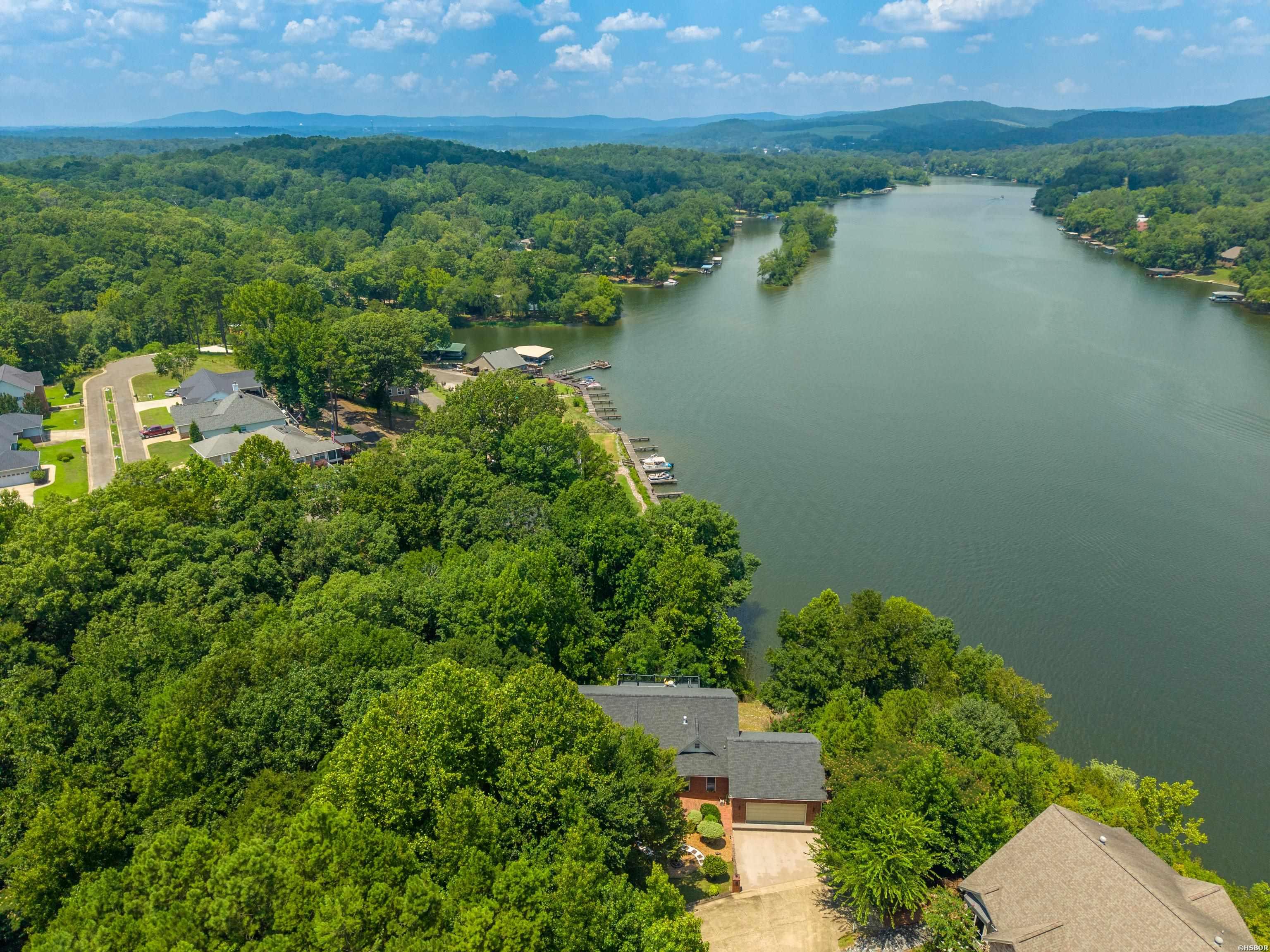 139 Waterfront Court Property Photo 1