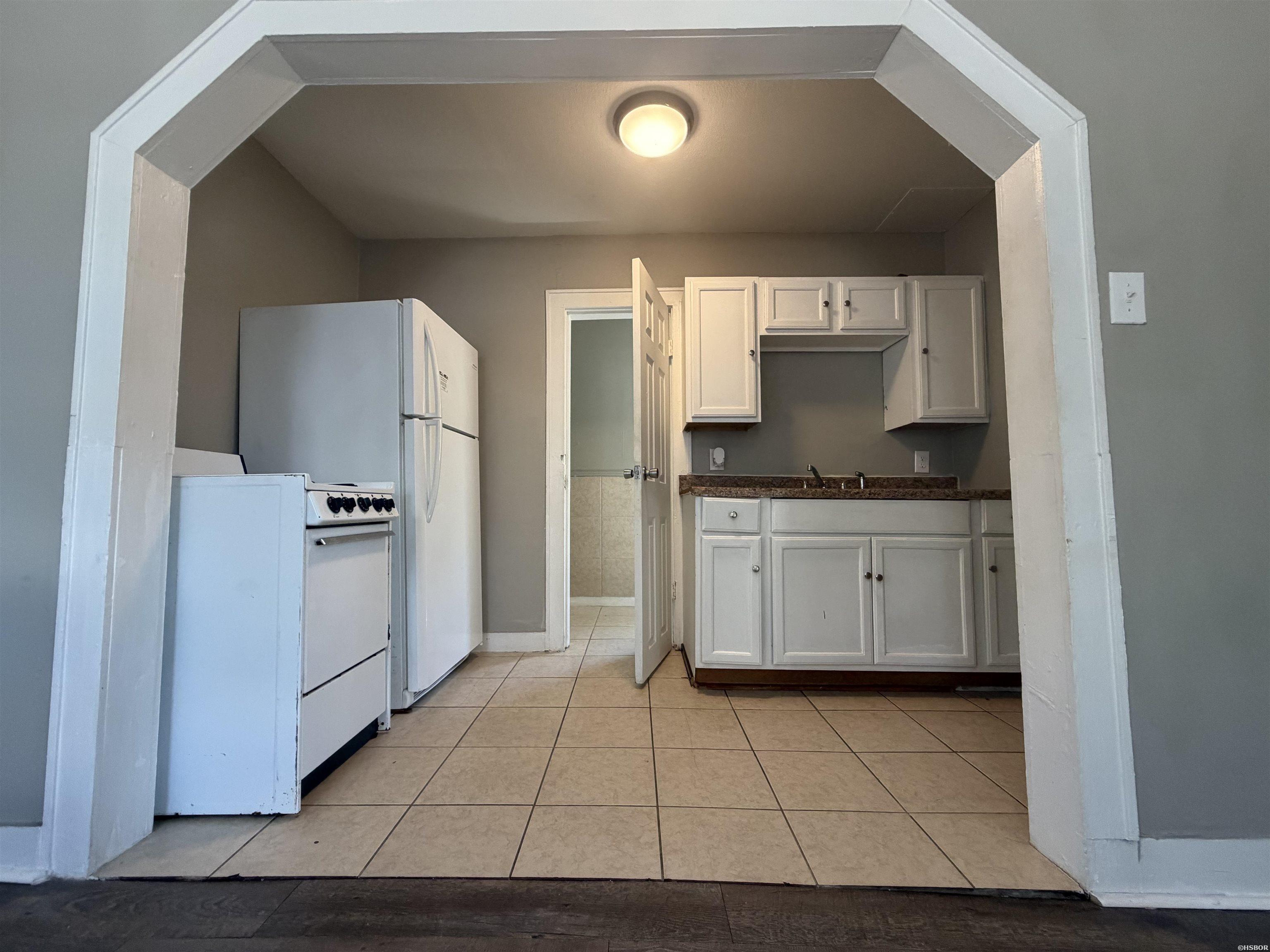 407 Henry Street Property Photo 2