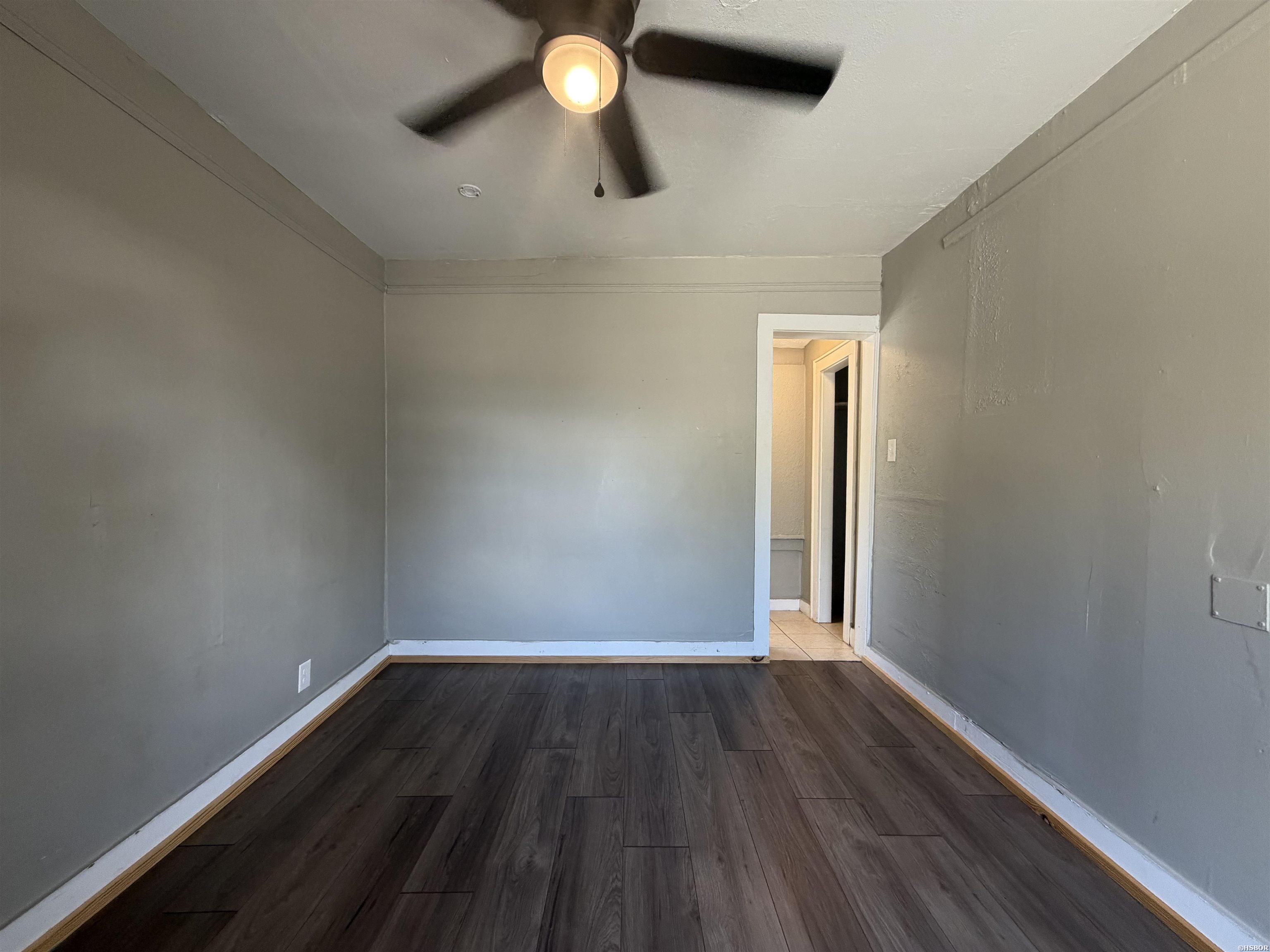 407 Henry Street Property Photo 4