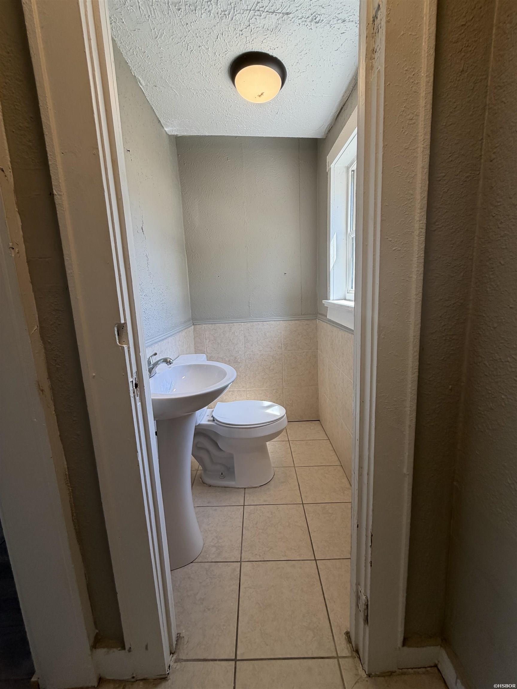 407 Henry Street Property Photo 7