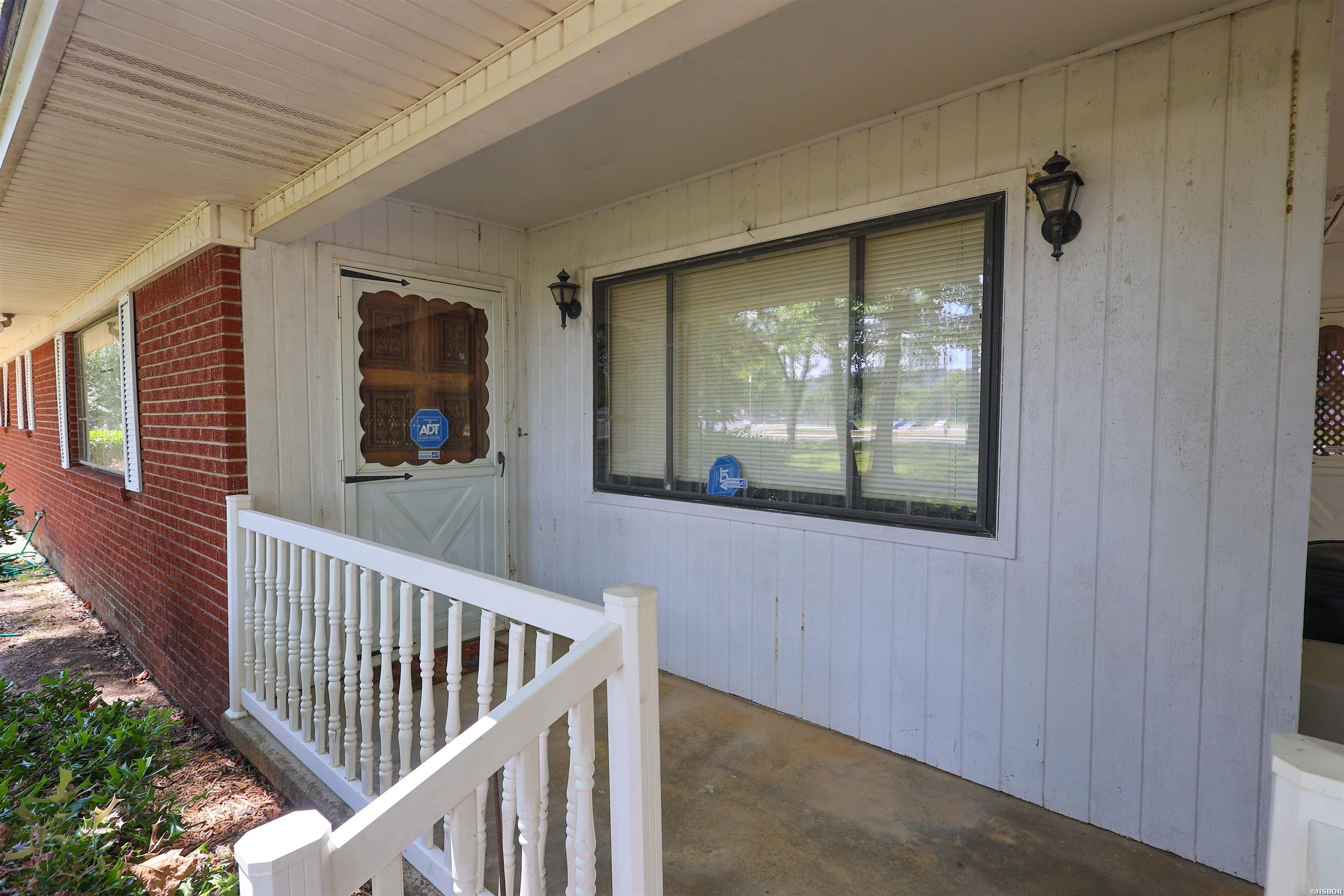 228 Park Street Property Photo 4