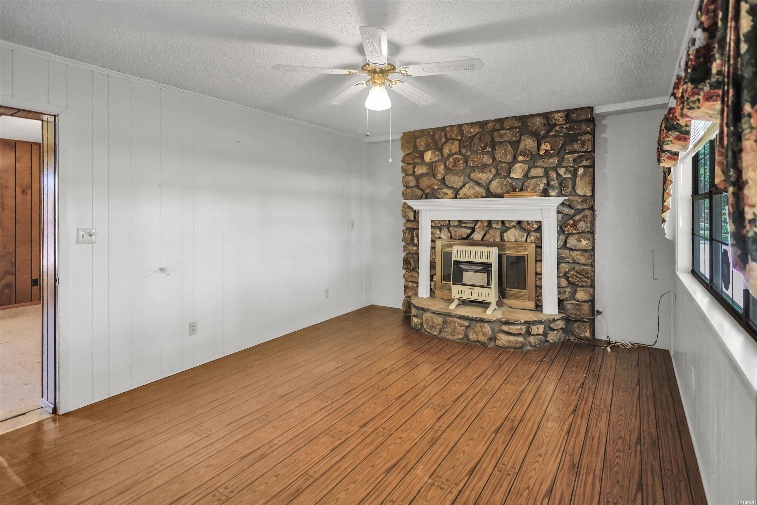 228 Park Street Property Photo 6