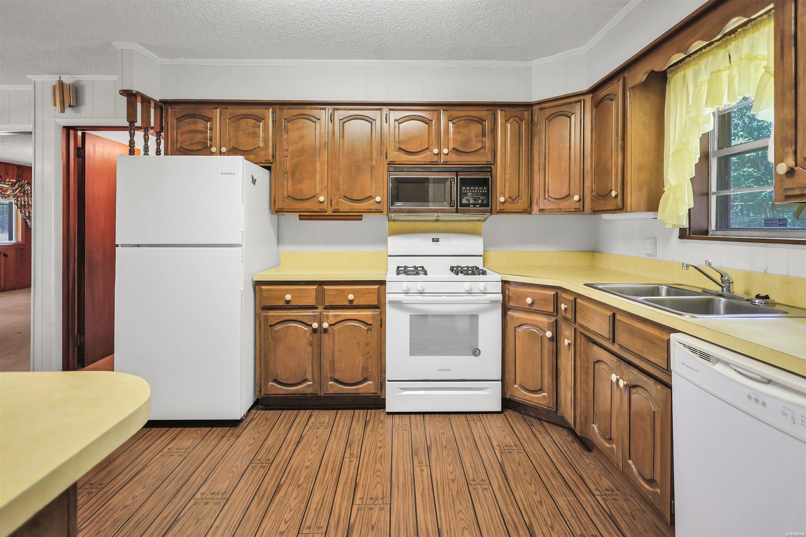 228 Park Street Property Photo 8