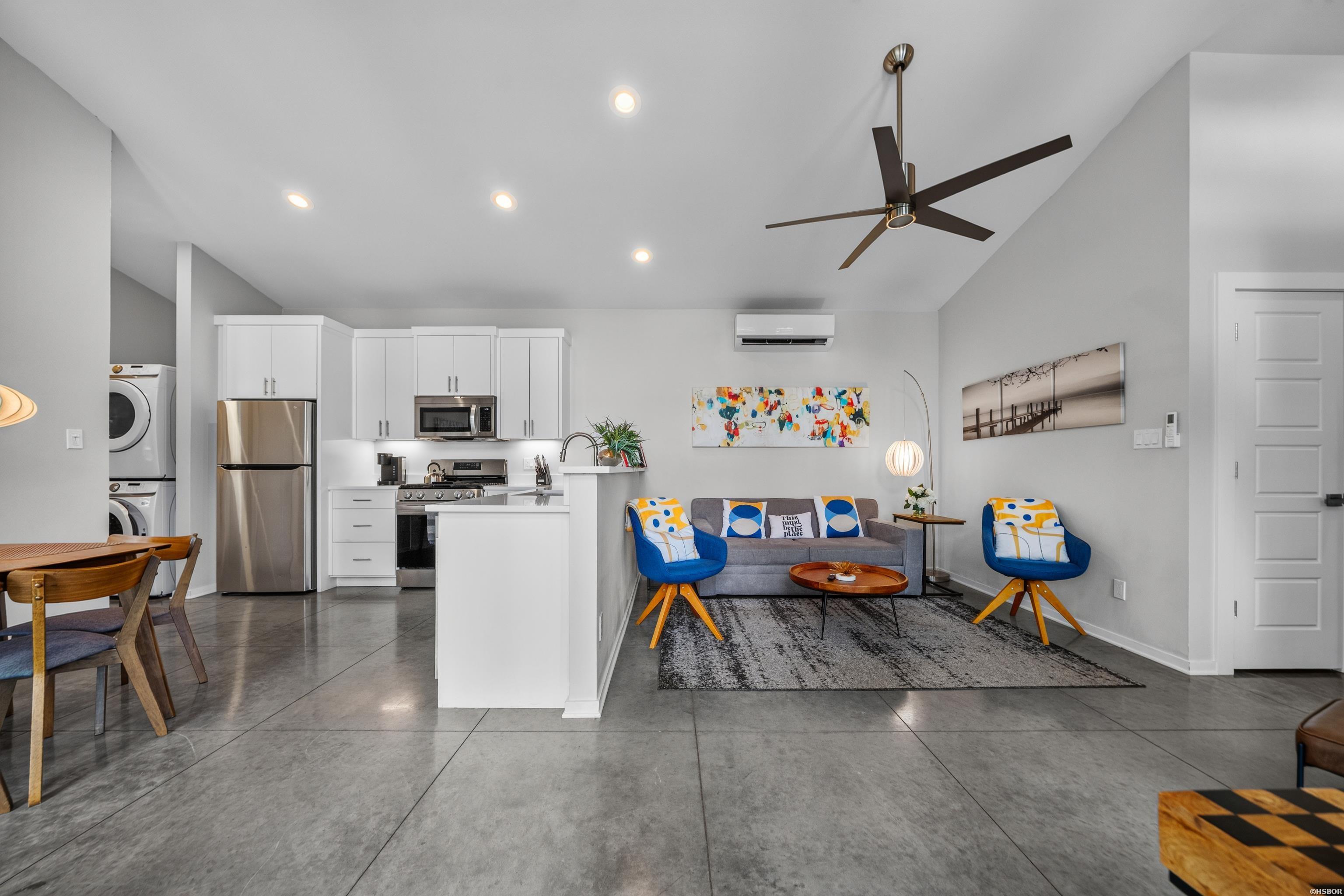 679, 689, 683 Little Mazarn Road Property Photo 17