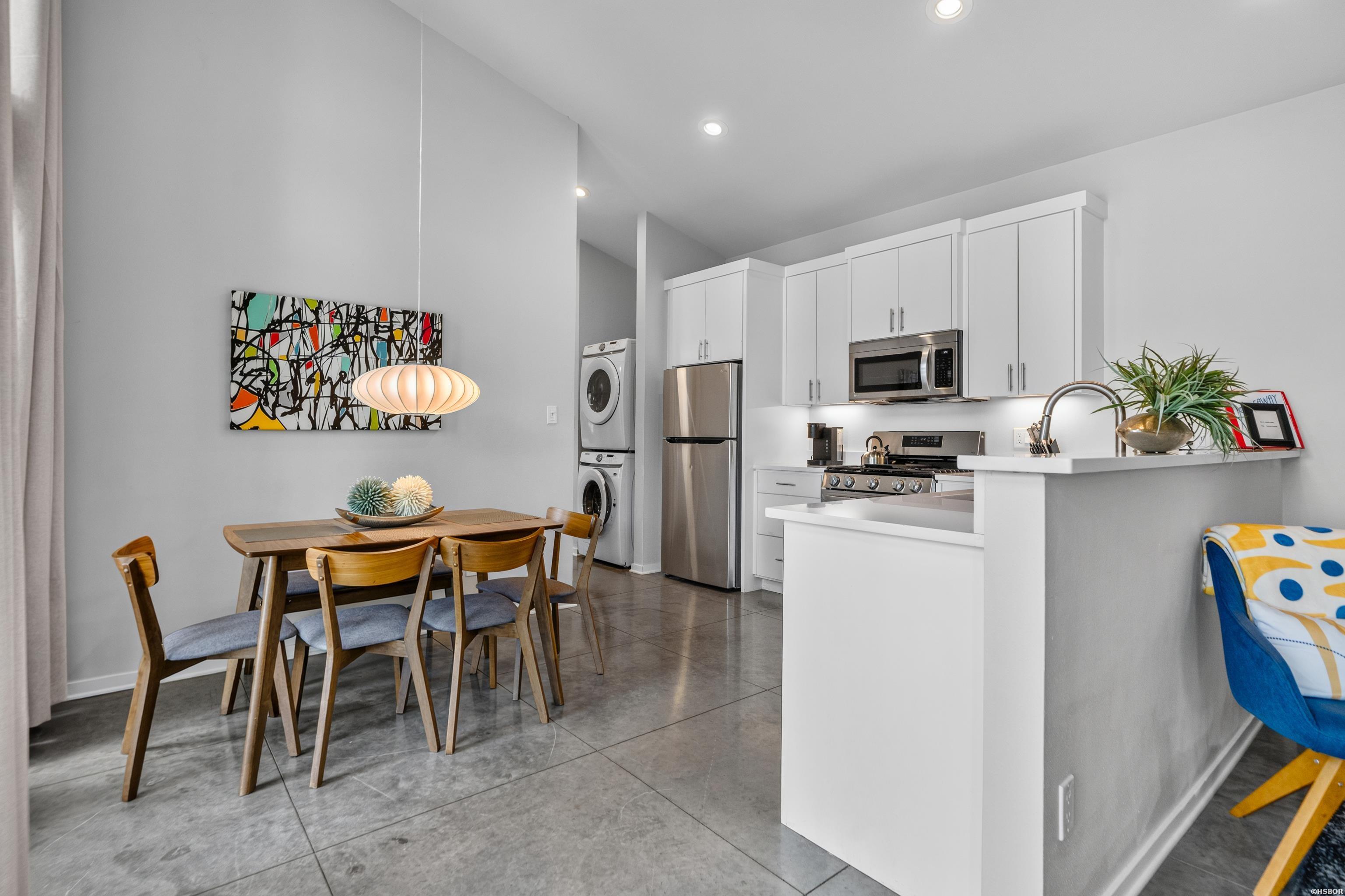 679, 689, 683 Little Mazarn Road Property Photo 18