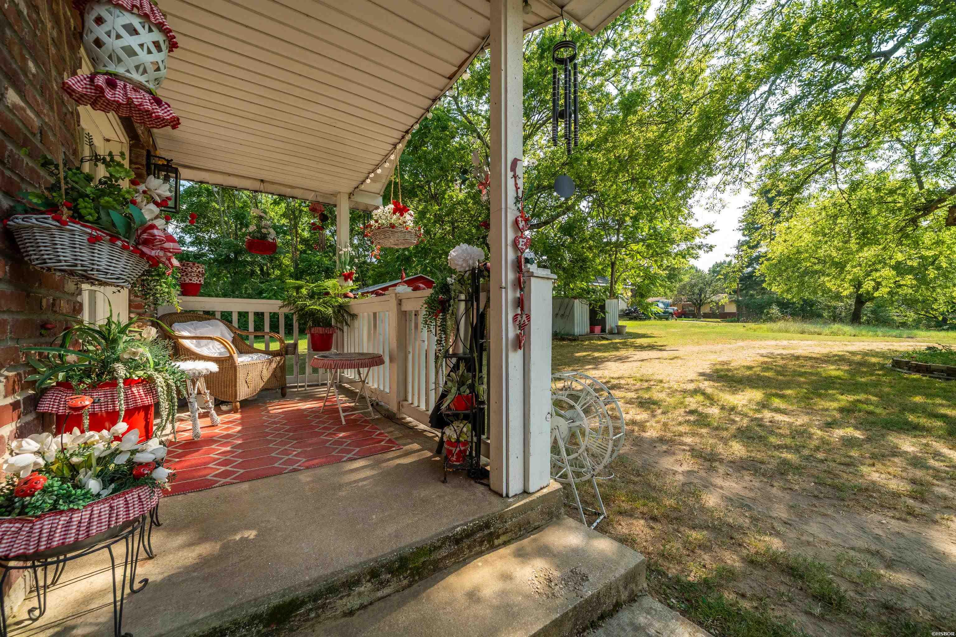 301 Dexter Street Property Photo 39
