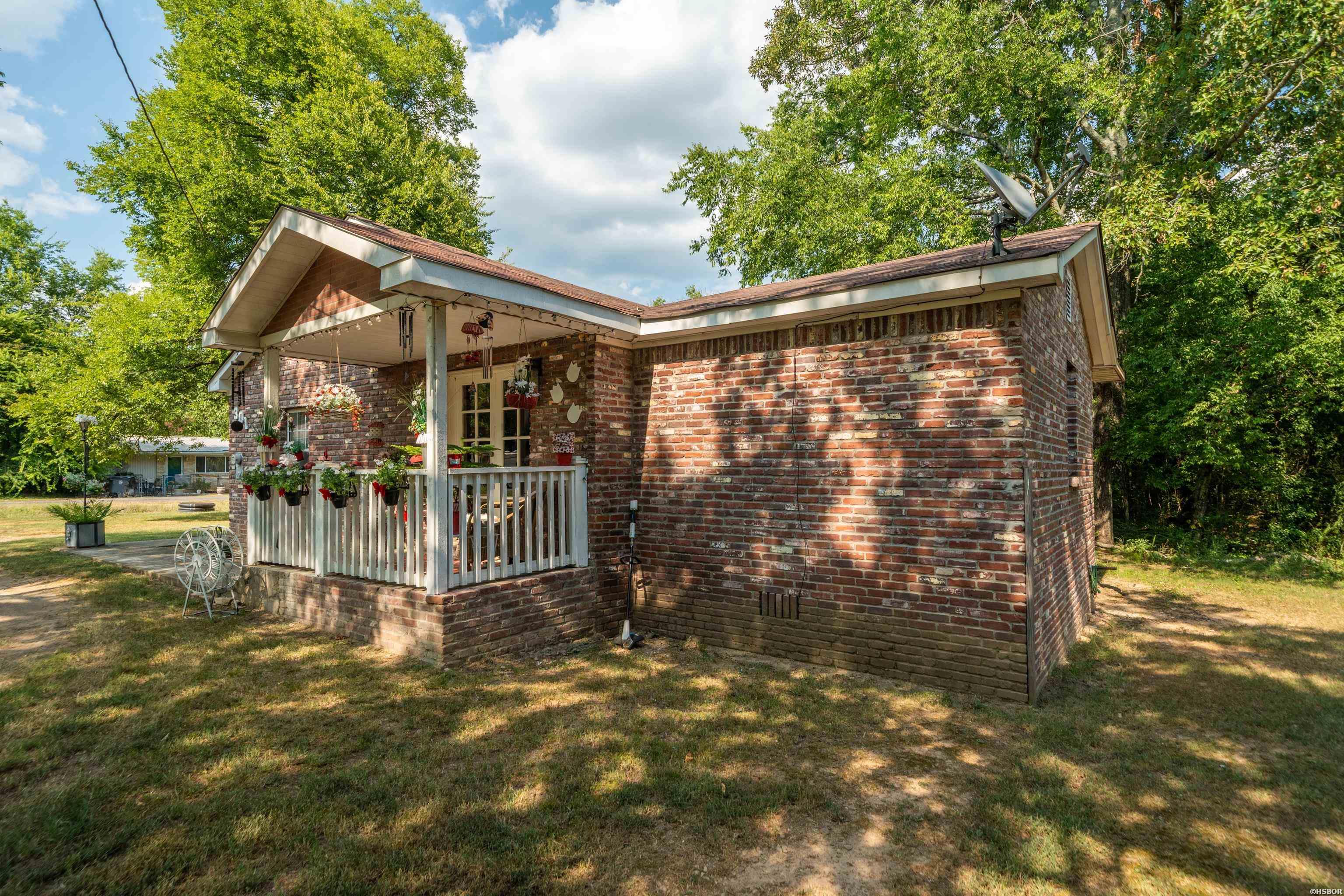 301 Dexter Street Property Photo 42