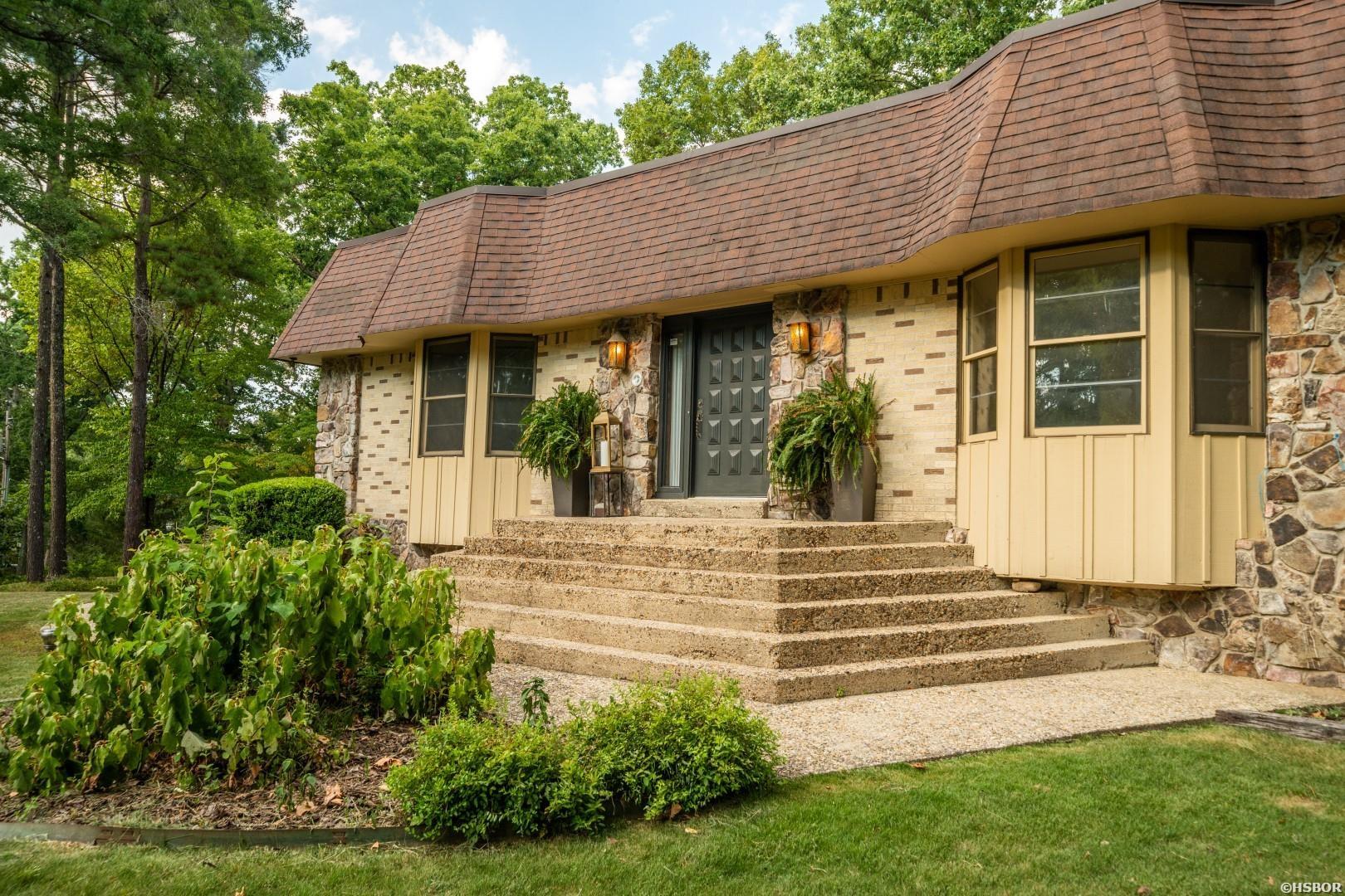200 Scottwood Property Photo 3