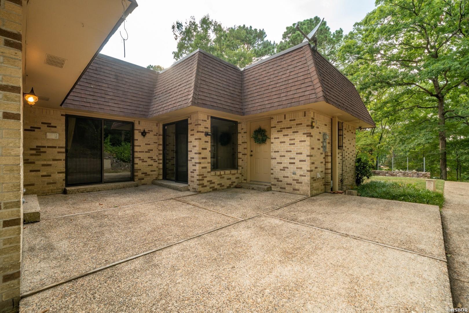 200 Scottwood Property Photo 5