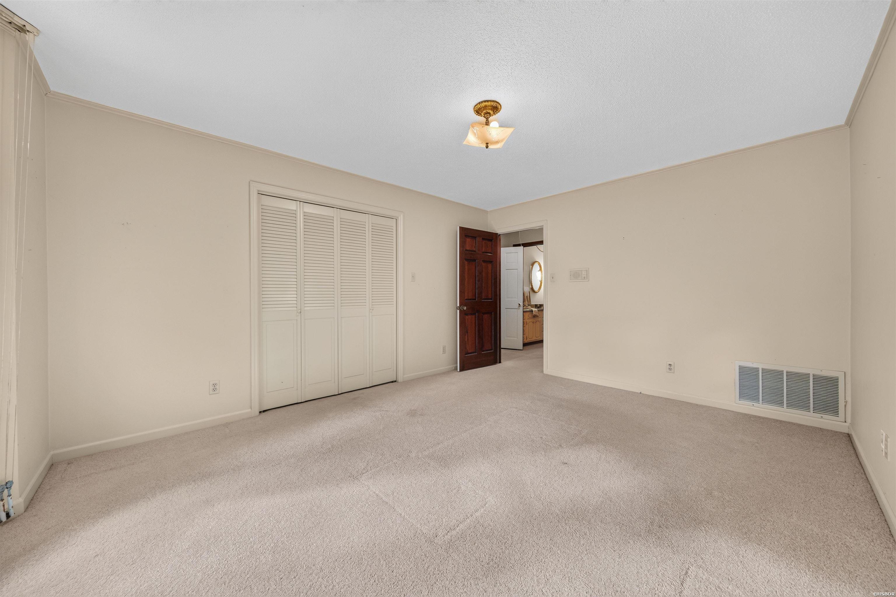 200 Scottwood Property Photo 10