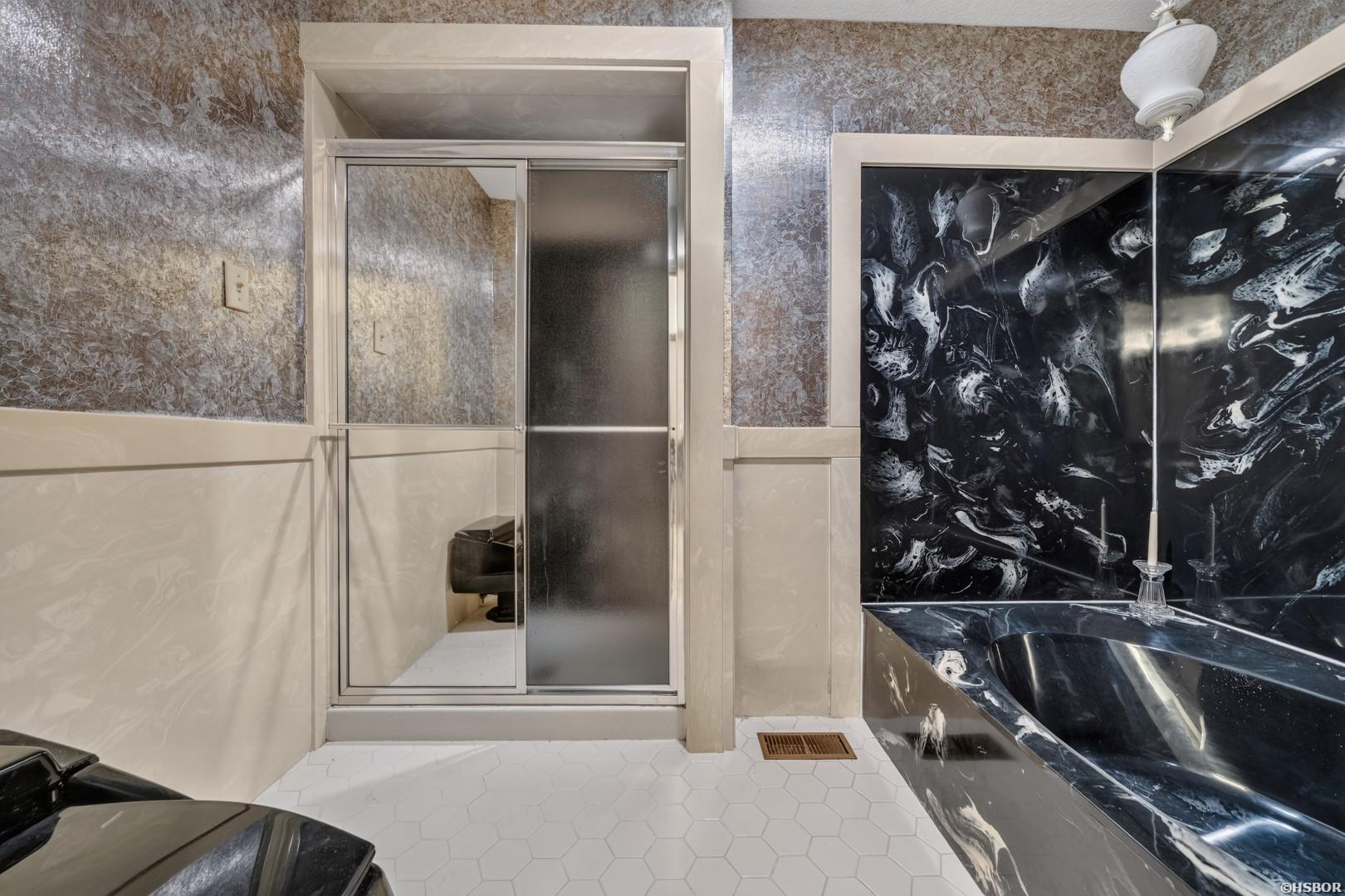 200 Scottwood Property Photo 15