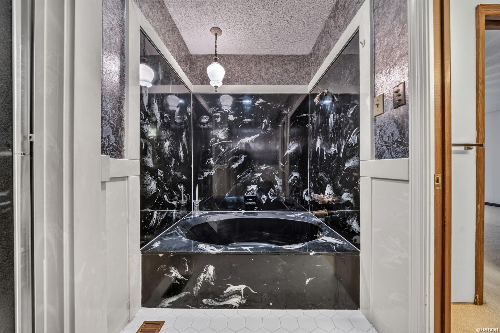 200 Scottwood Property Photo 16