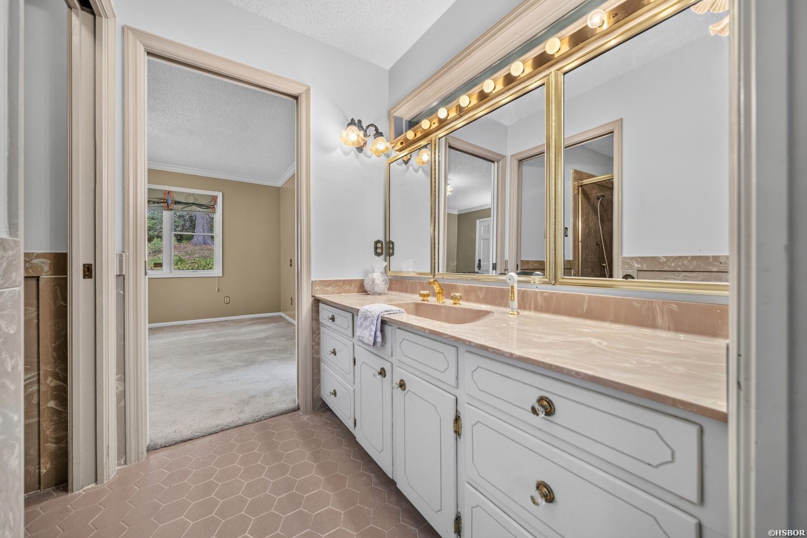 200 Scottwood Property Photo 24