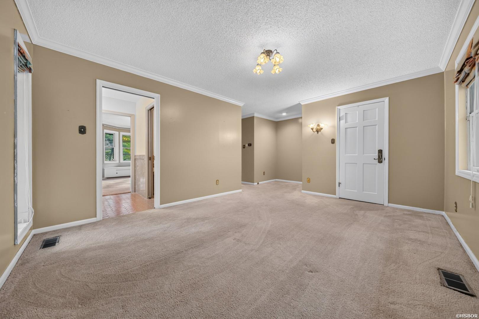 200 Scottwood Property Photo 27