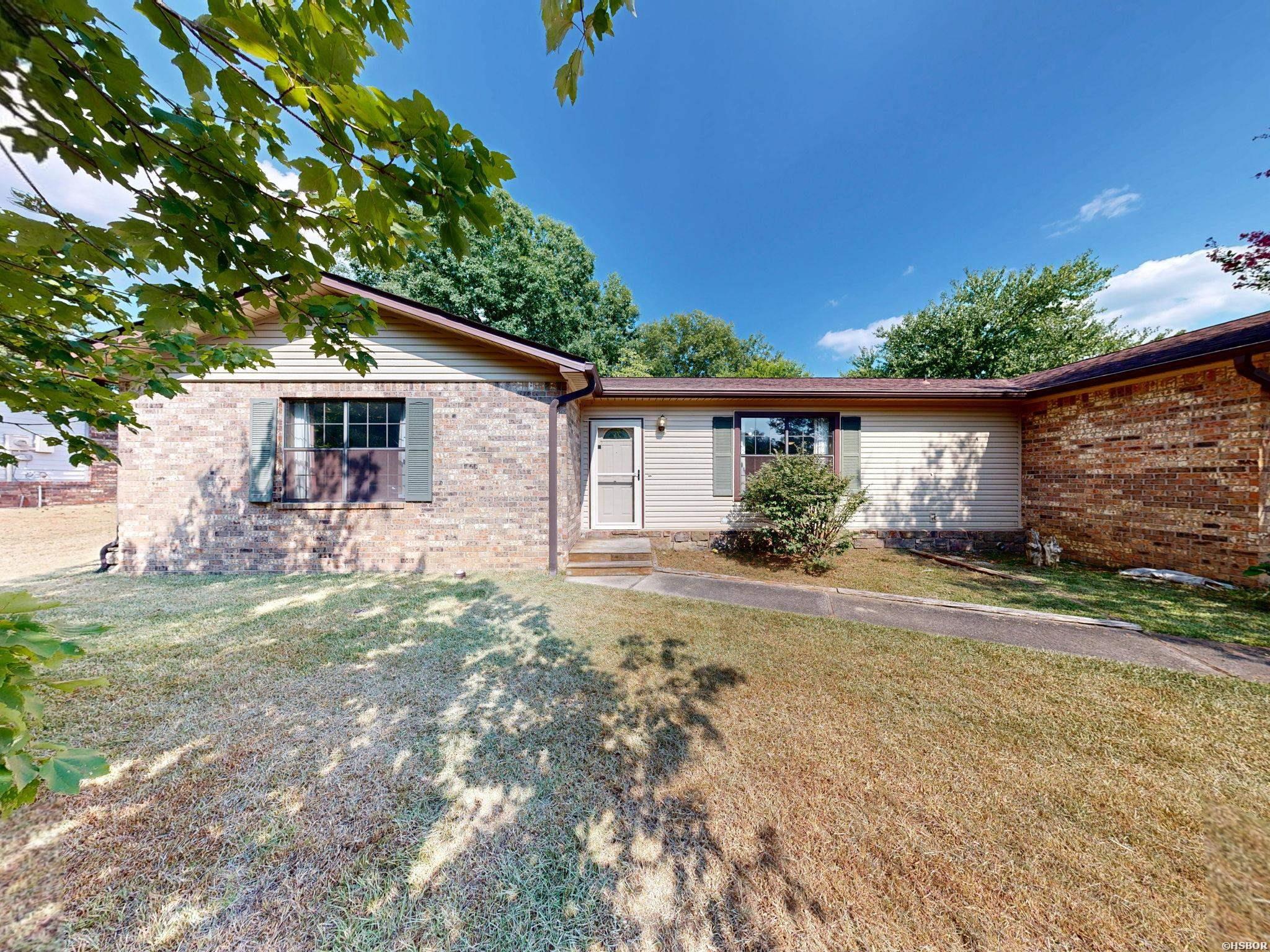 106 Torrey Court Property Photo 4