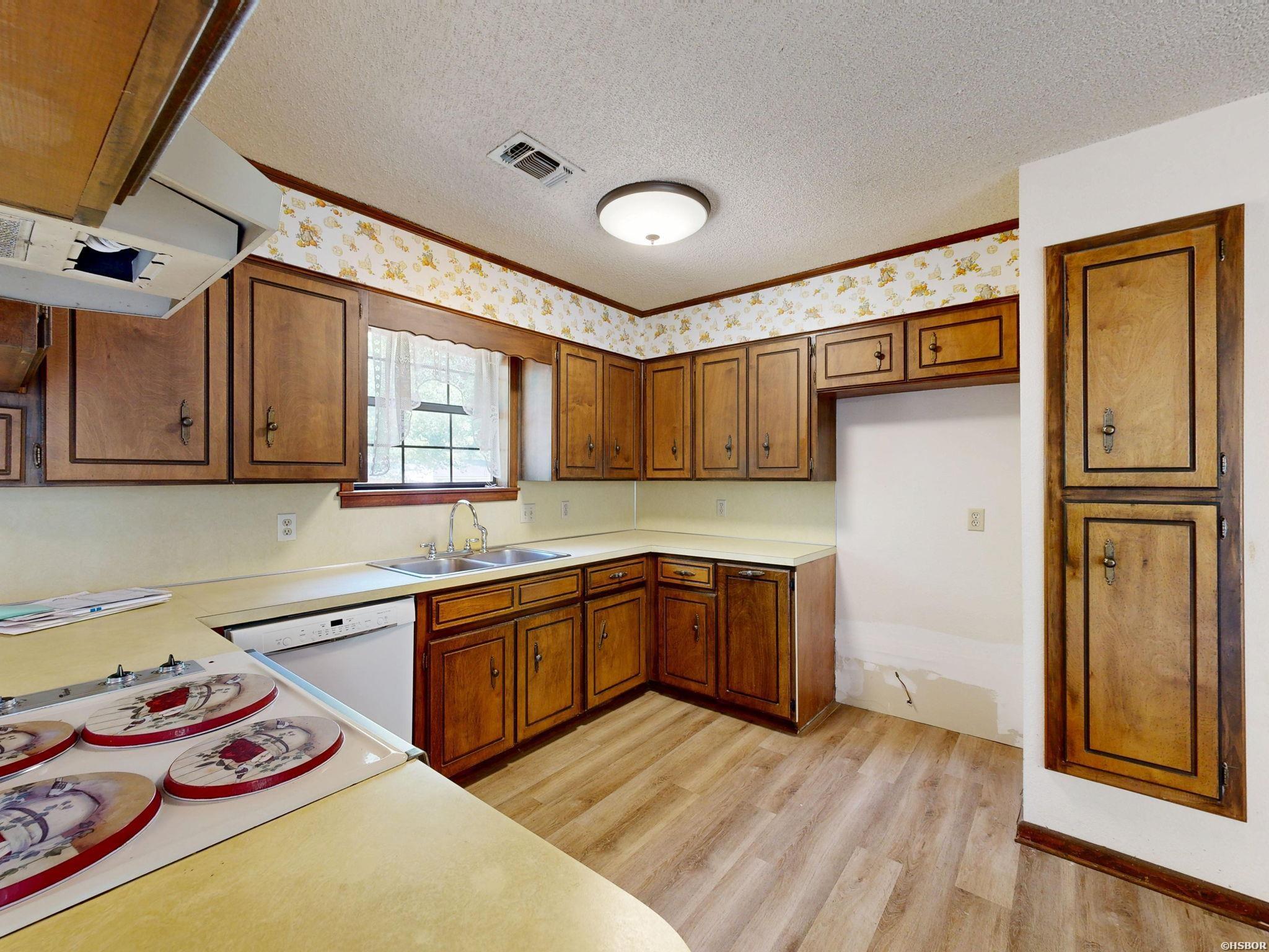 106 Torrey Court Property Photo 14