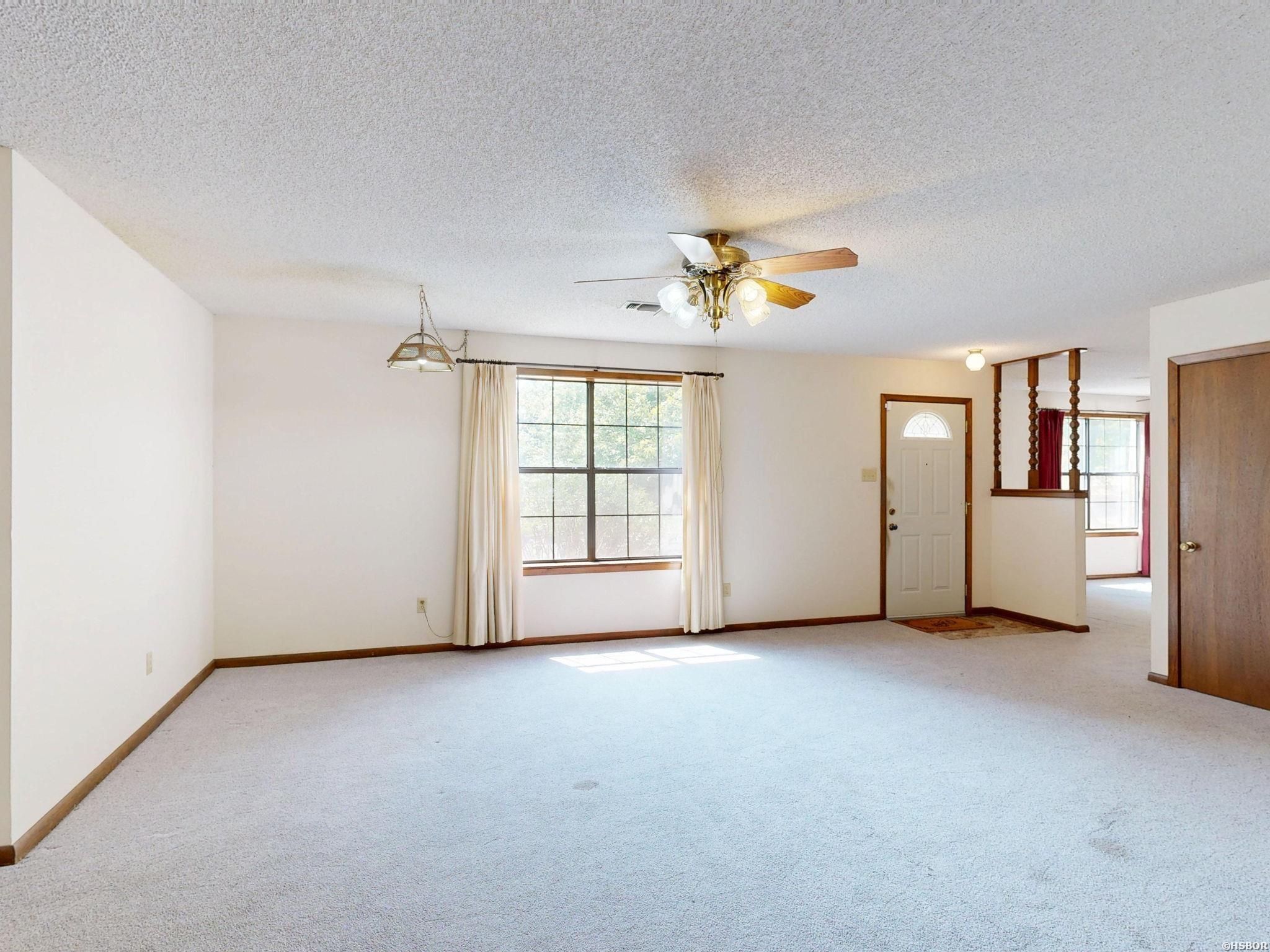106 Torrey Court Property Photo 28