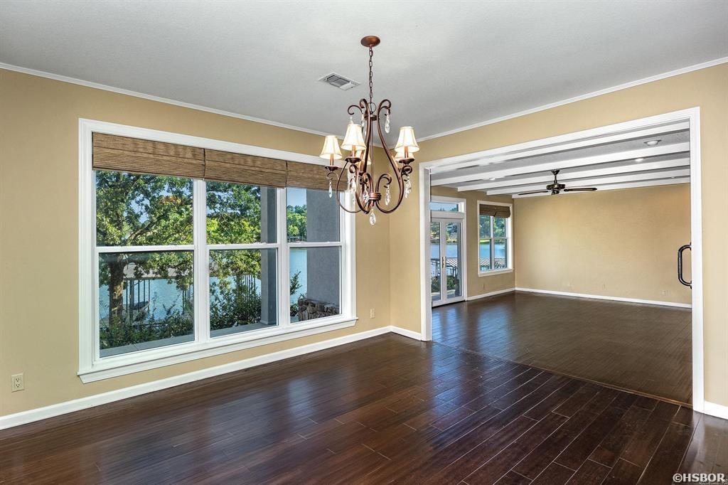 104 Stately Property Photo 5