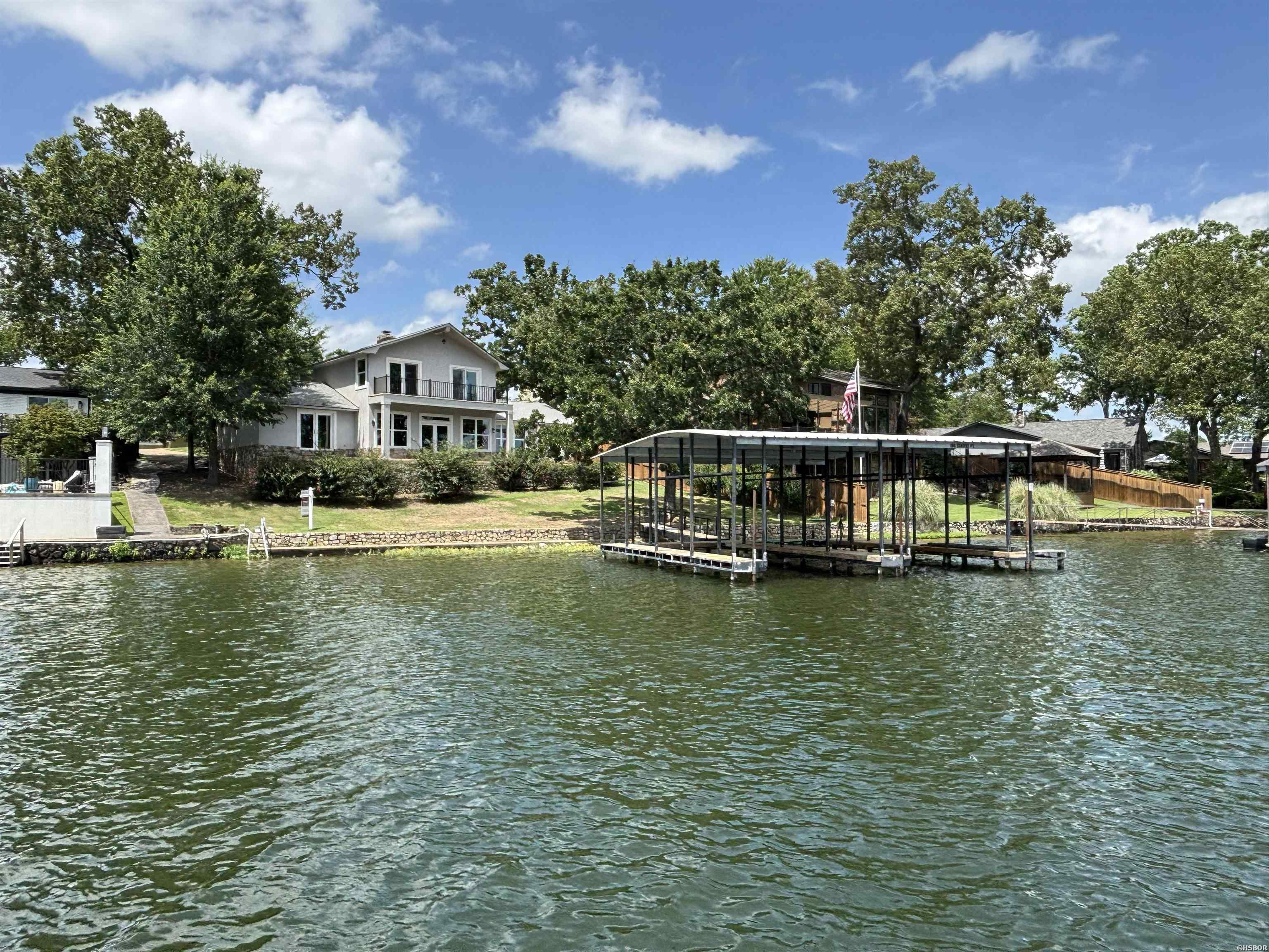 104 Stately Property Photo 10