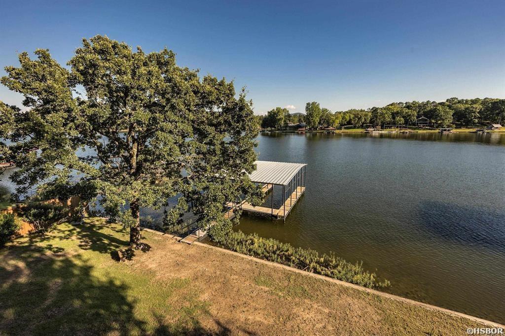 104 Stately Property Photo 12