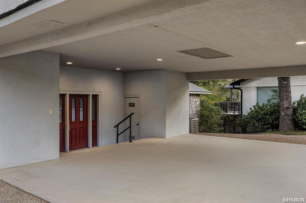 104 Stately Property Photo 22