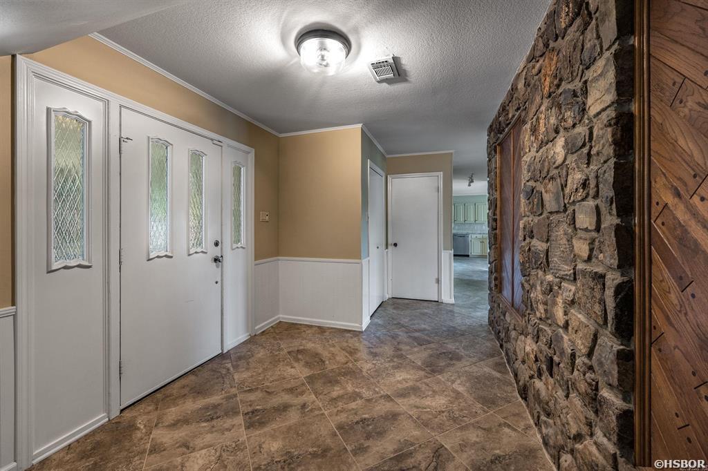 104 Stately Property Photo 35