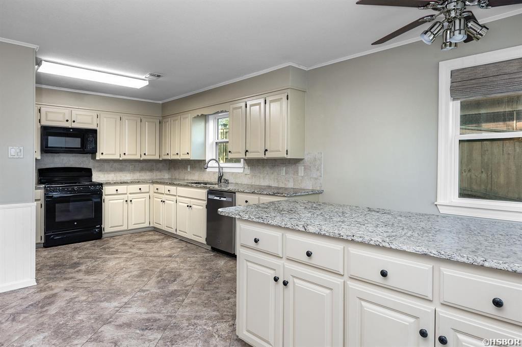 104 Stately Property Photo 37